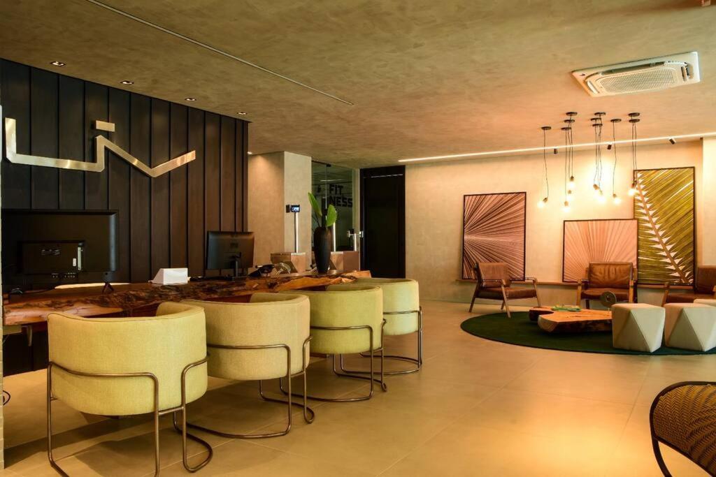 Apartamento novo e completo há 500m da praia Ponta Verde!