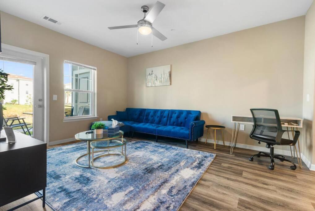 Chic 2 BD/2 BA Condo: Serene Escape in Melbourne view 4