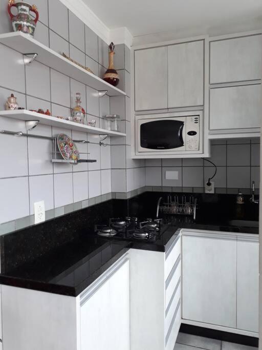 Apartamento confortável em Canasvieiras pertinho do mar.