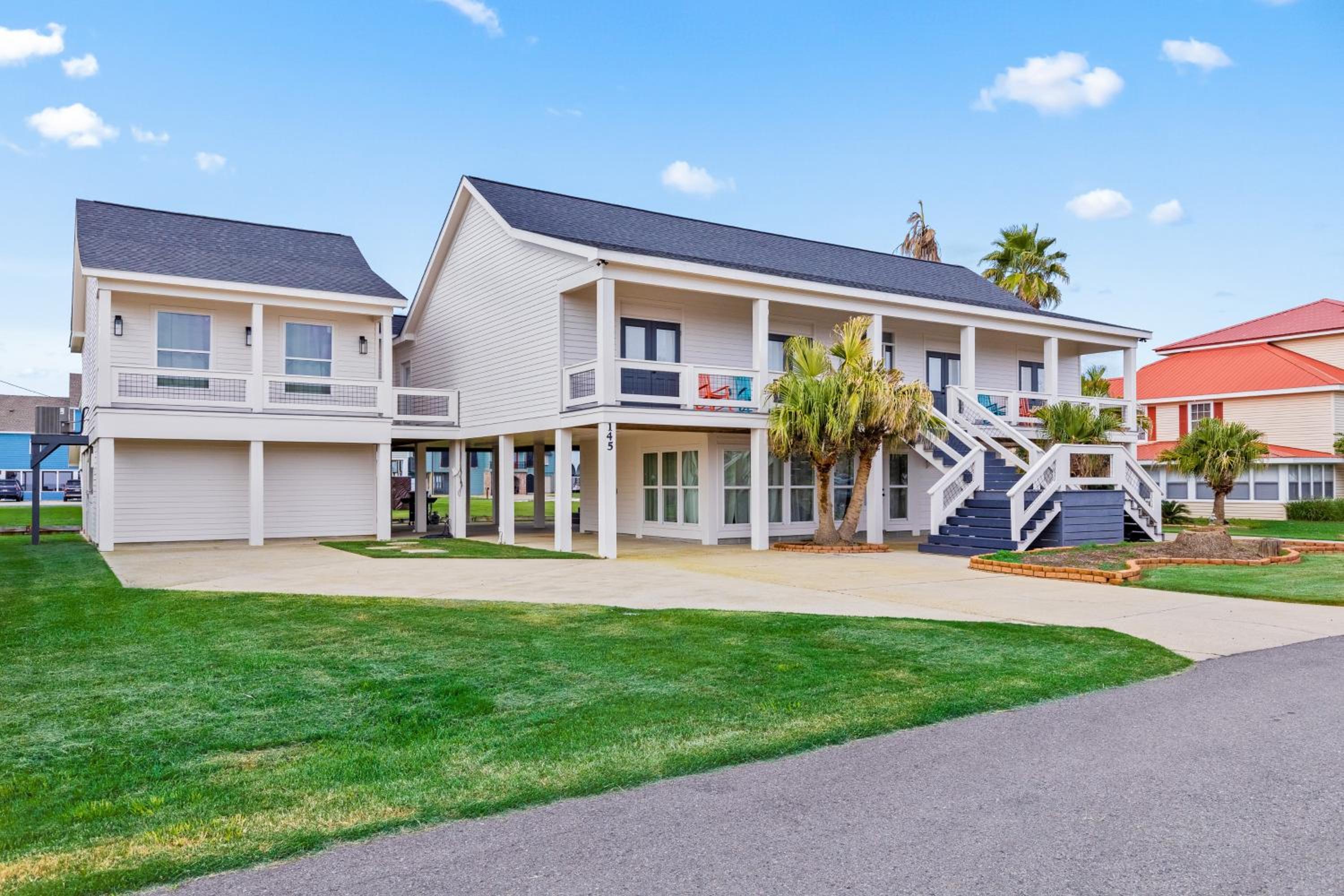 Bring Your Boat! Lake Charles Home with Dock and Lift