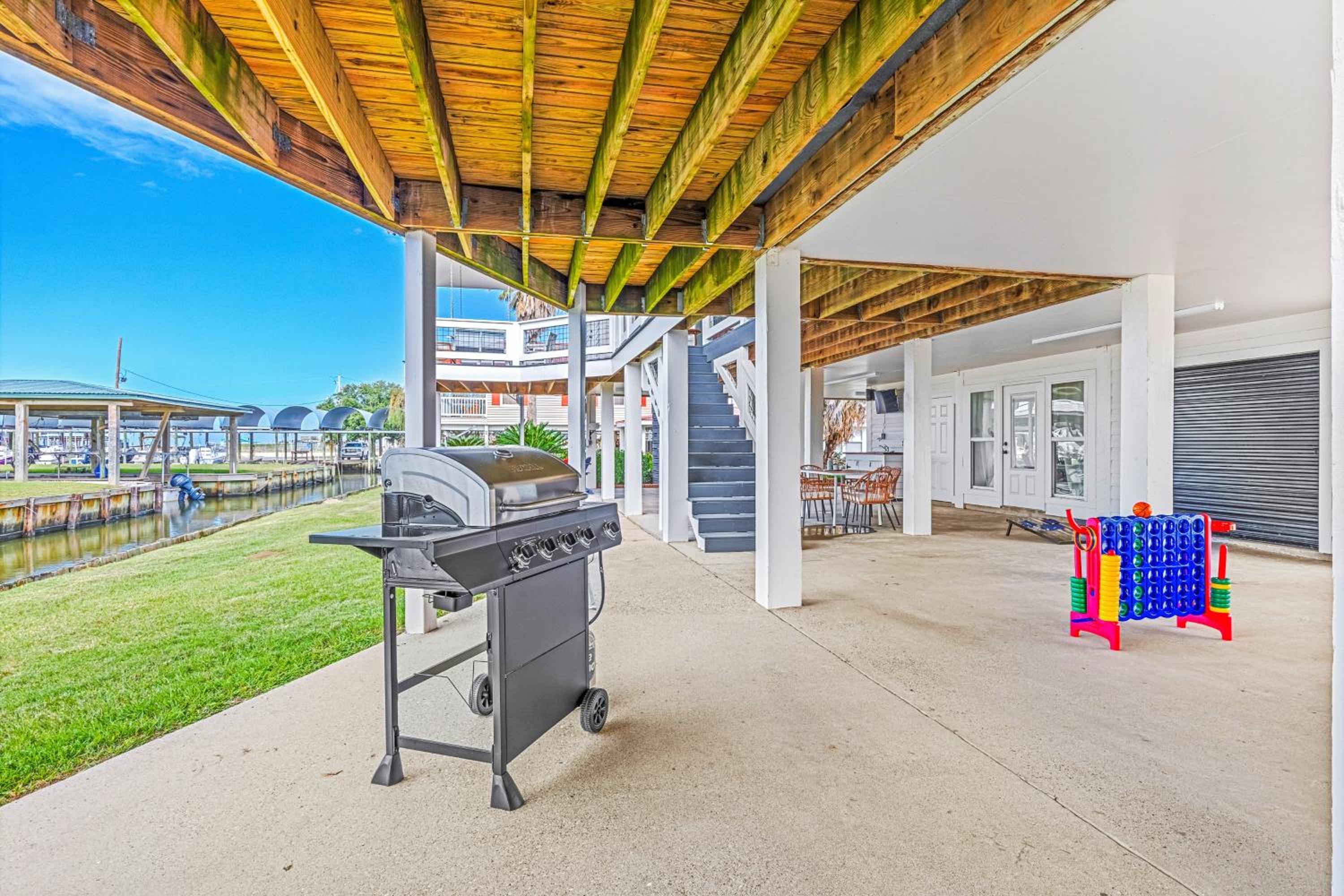 Bring Your Boat! Lake Charles Home with Dock and Lift