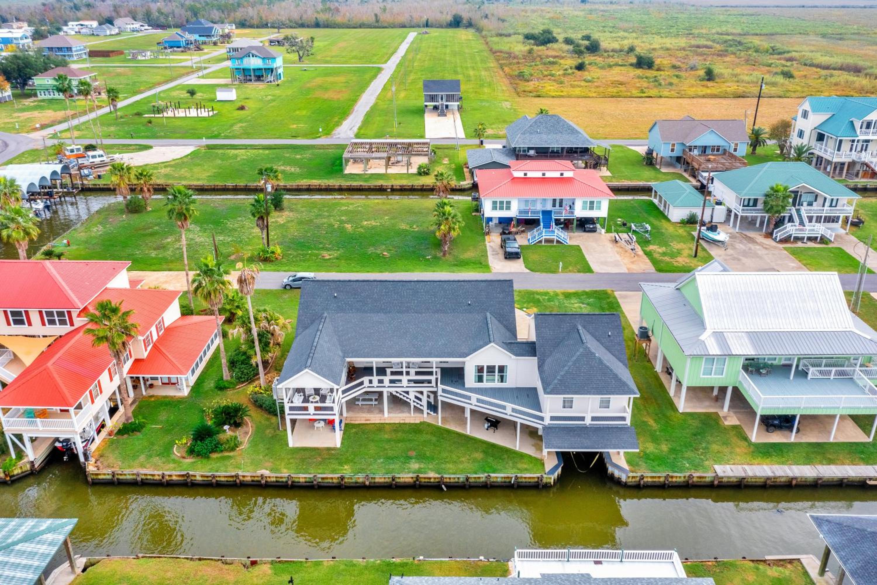Bring Your Boat! Lake Charles Home with Dock and Lift