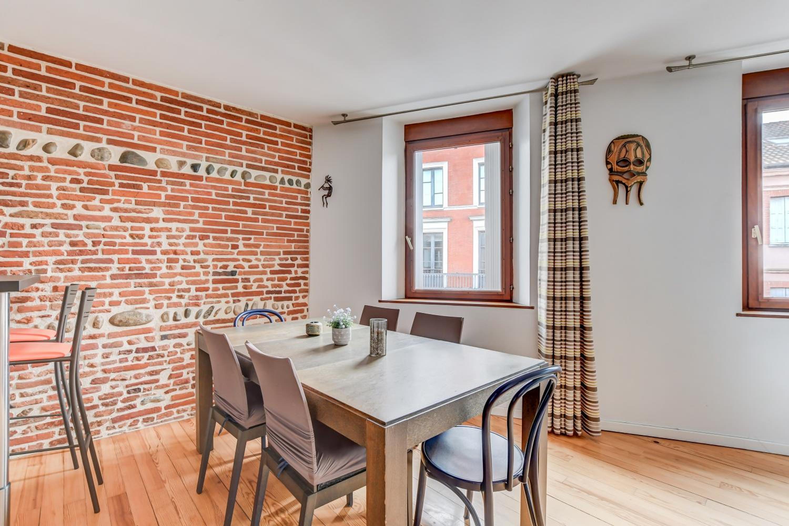 Duplex Tolosa - Pont-Neuf, Dôme de la Grave, 2 BDRs 85m2, AC, Free private car park 200m away - T3 85m2 avec clim, parking couvert gratuit à 200m
