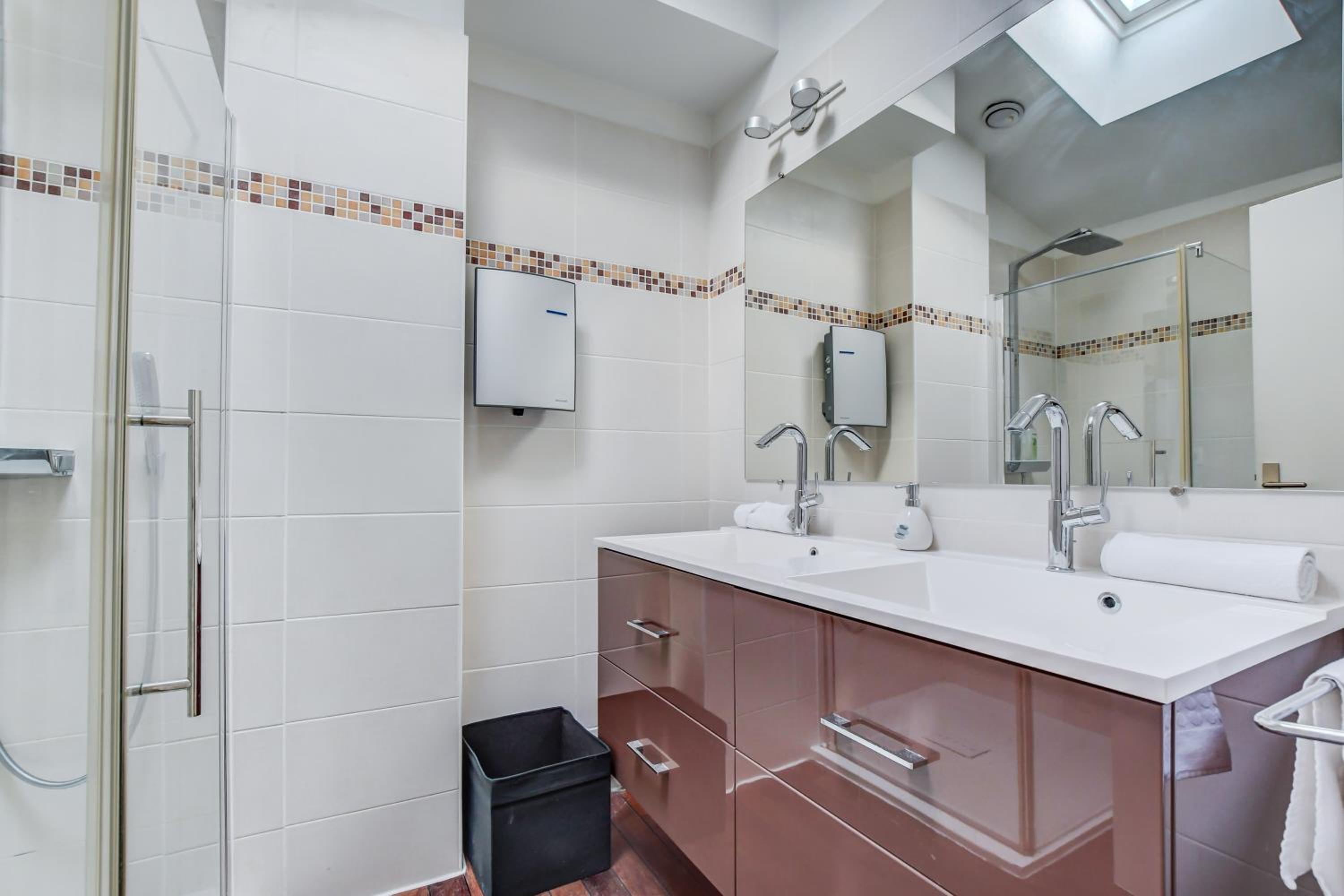 Duplex Tolosa - Pont-Neuf, Dôme de la Grave, 2 BDRs 85m2, AC, Free private car park 200m away - T3 85m2 avec clim, parking couvert gratuit à 200m