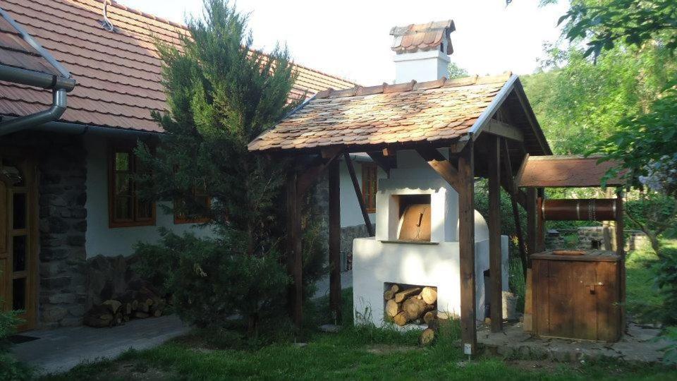 Photo 51