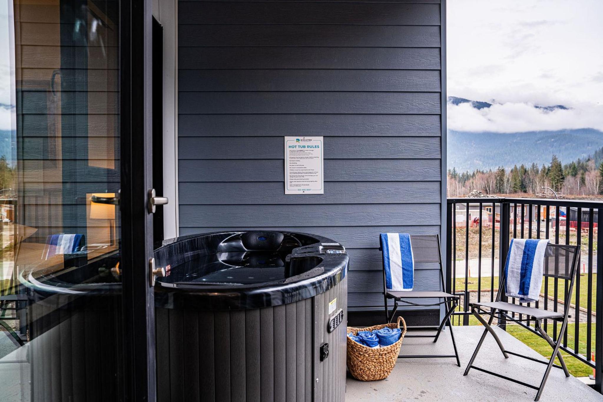 Powder Pines Retreat by Revelstoke Vacations