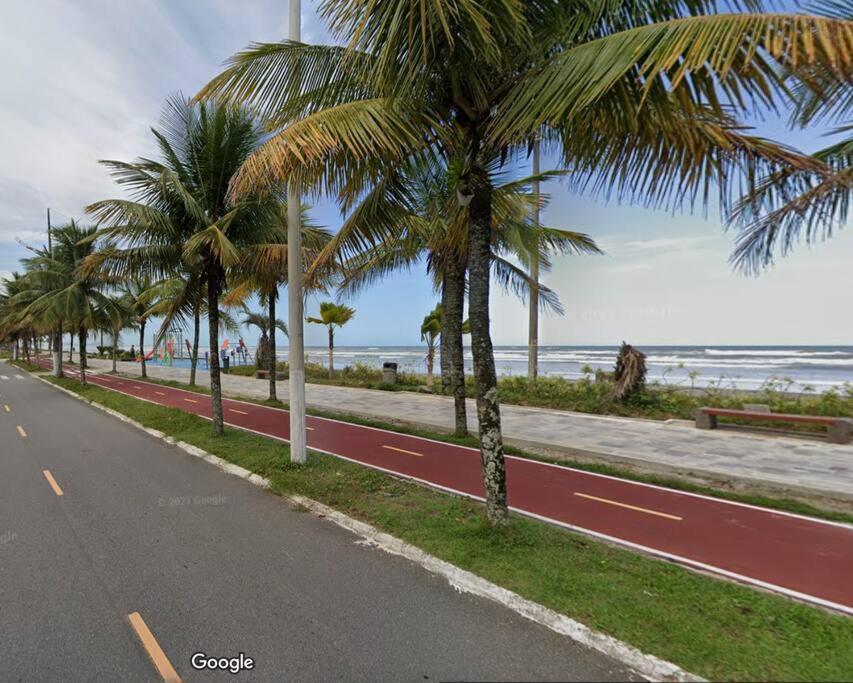Aconchegante casa a 50m da praia