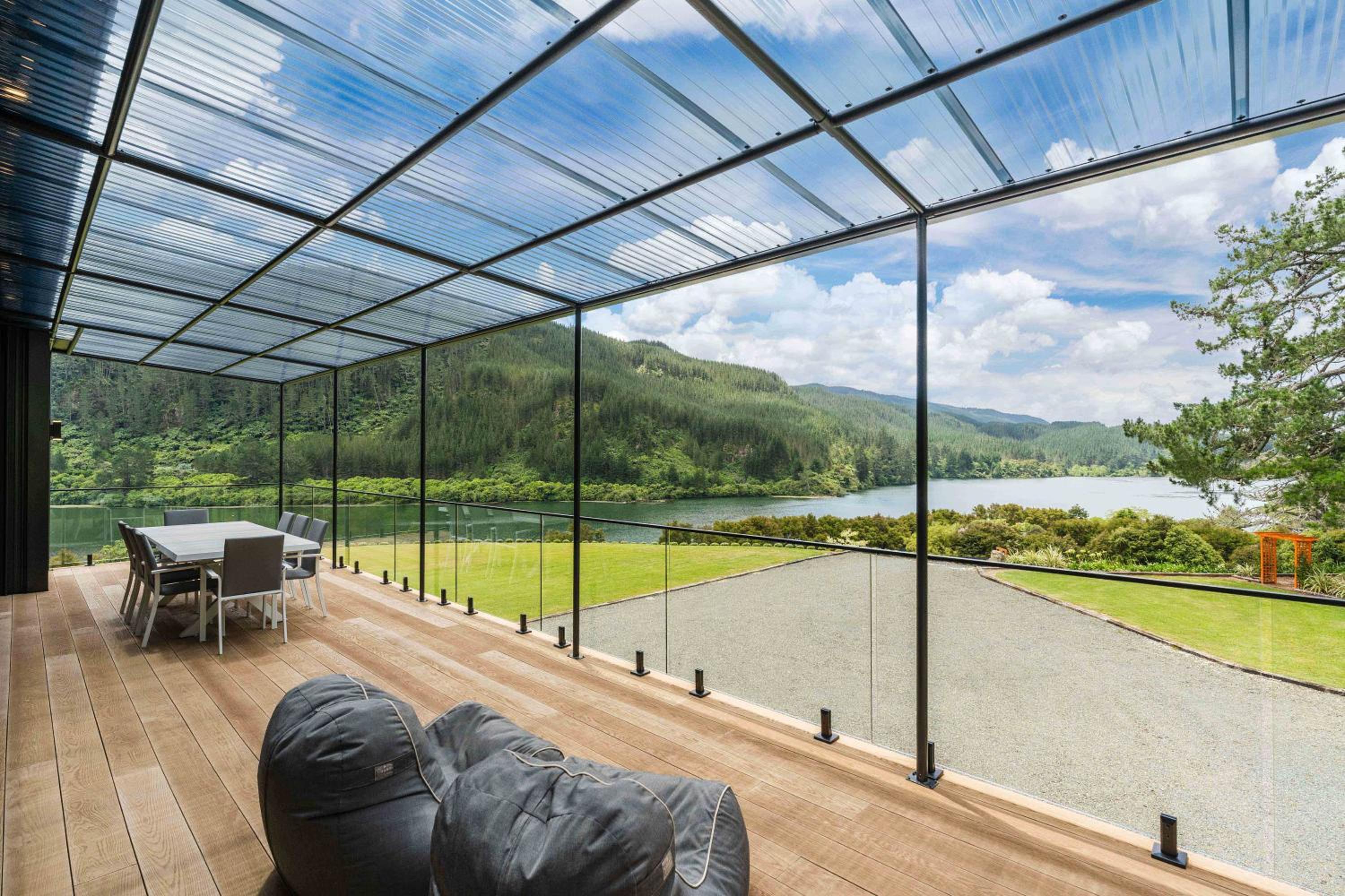 Lakeview Oasis - Lake Whakamaru Retreat