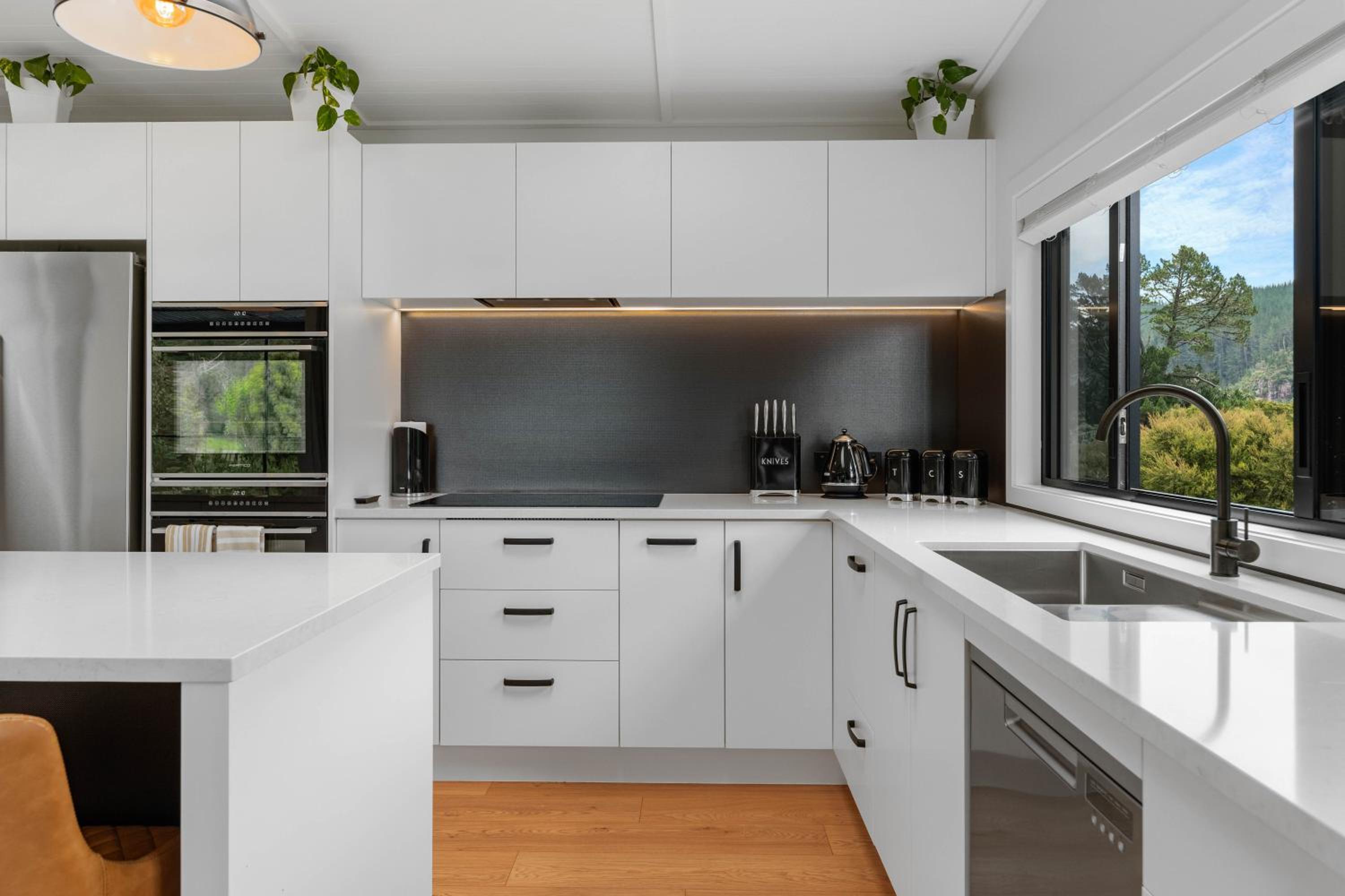Lakeview Oasis - Lake Whakamaru Retreat