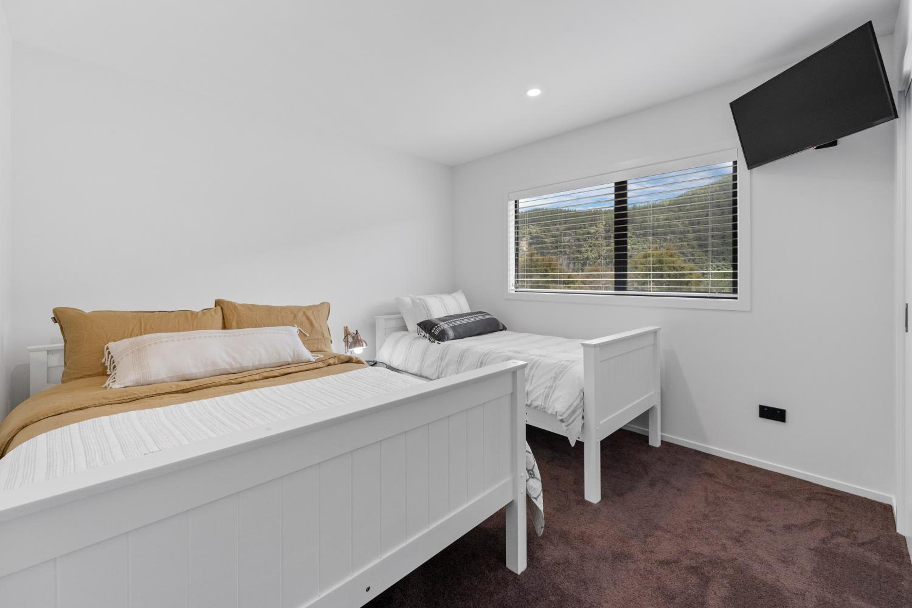 Lakeview Oasis - Lake Whakamaru Retreat