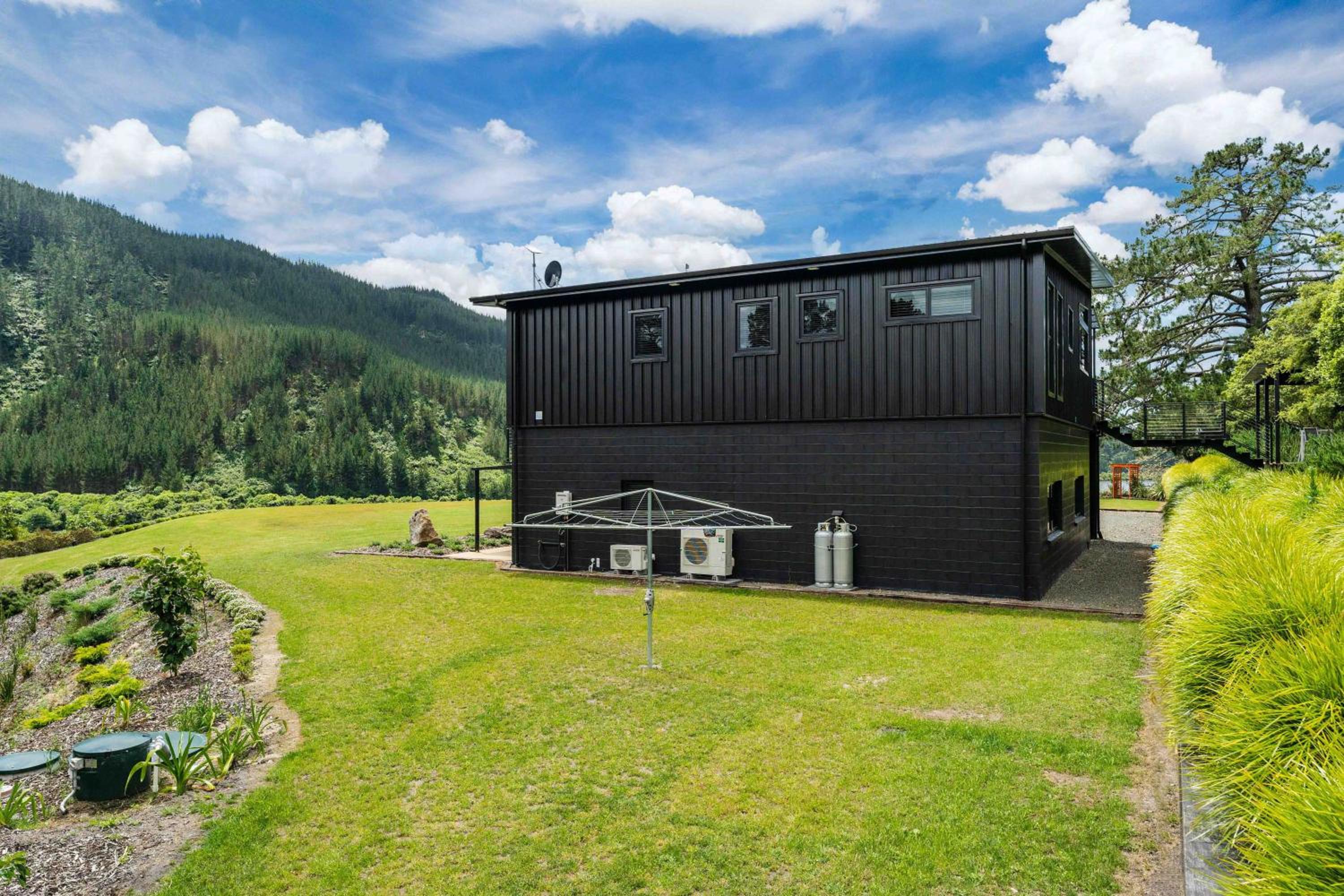 Lakeview Oasis - Lake Whakamaru Retreat