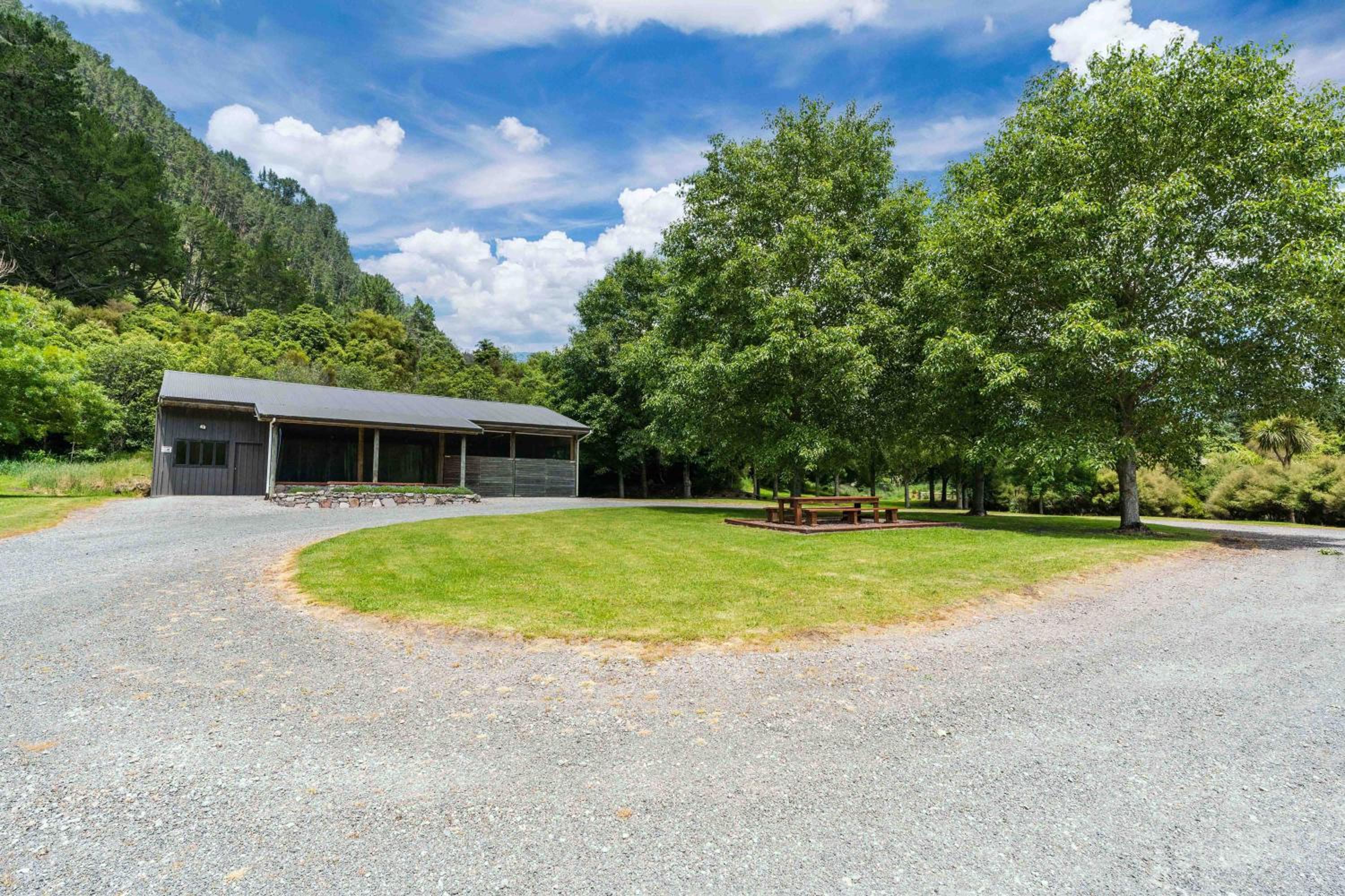 Lakeview Oasis - Lake Whakamaru Retreat