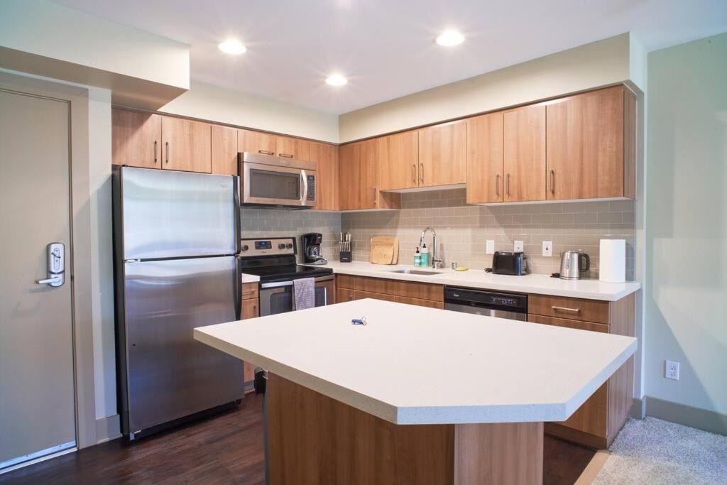 Exclusive Property In The Heart Of Marina Del Rey