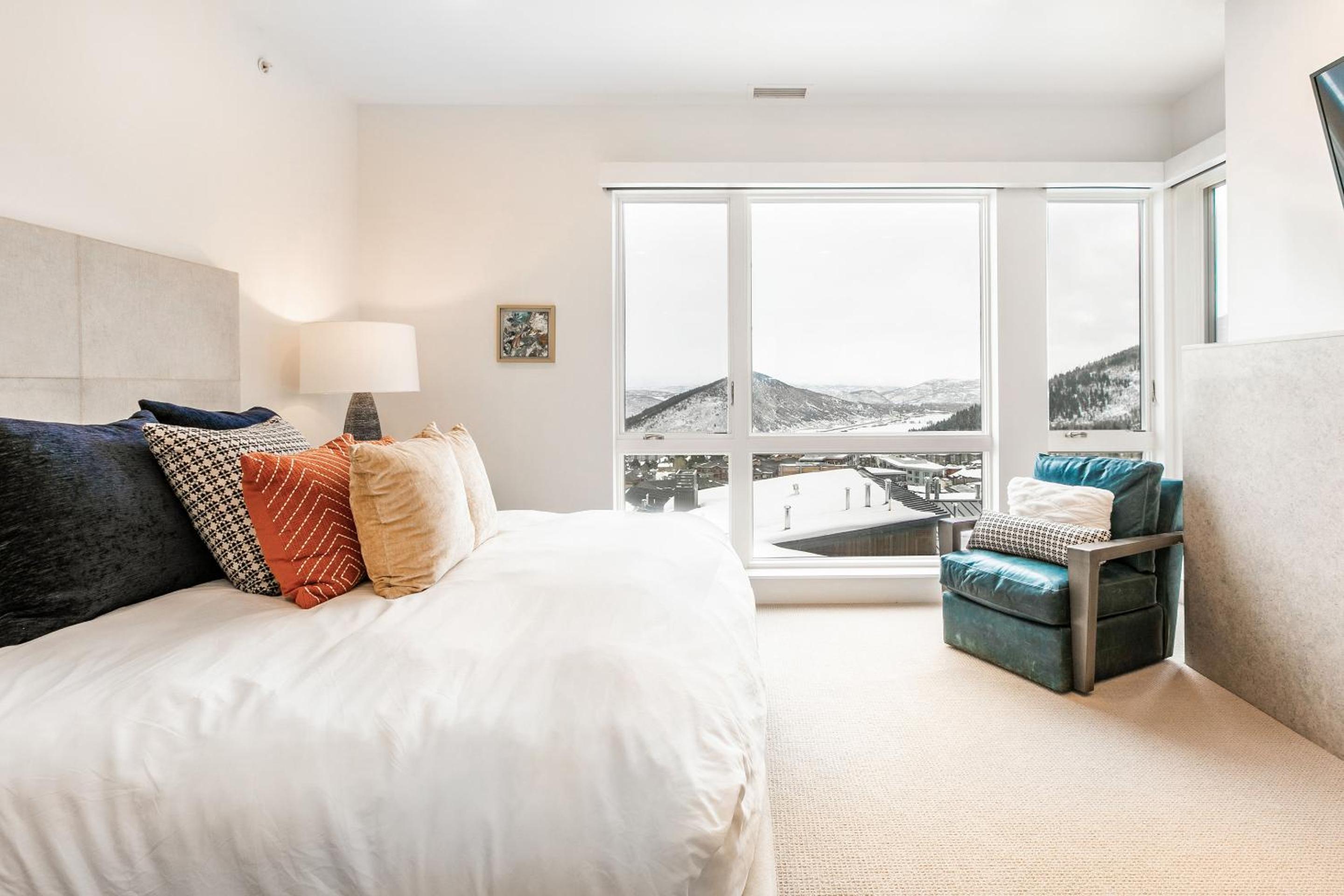 Apex Residence by All Seasons Resort Lodging view 3