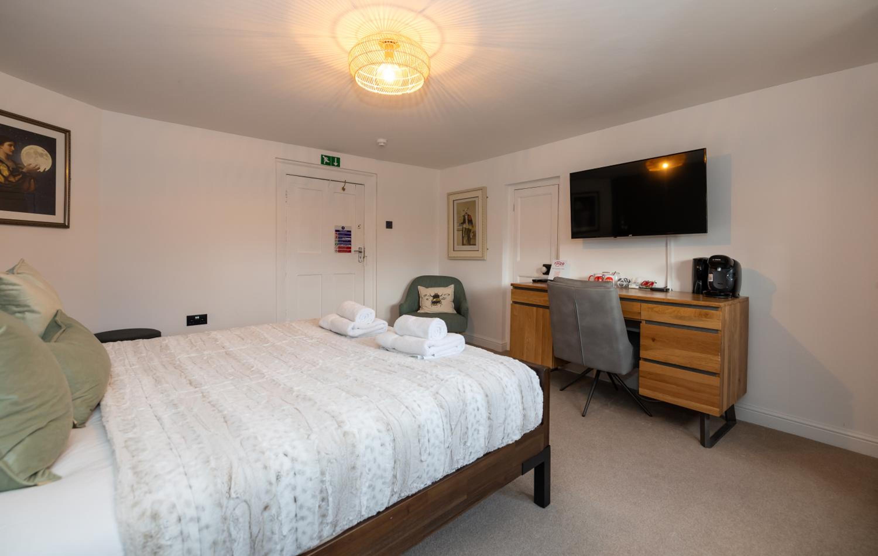 Worcester Vacations - Riize Boutique Hotel Worcester Self Check-in City Centre - Property Image 82