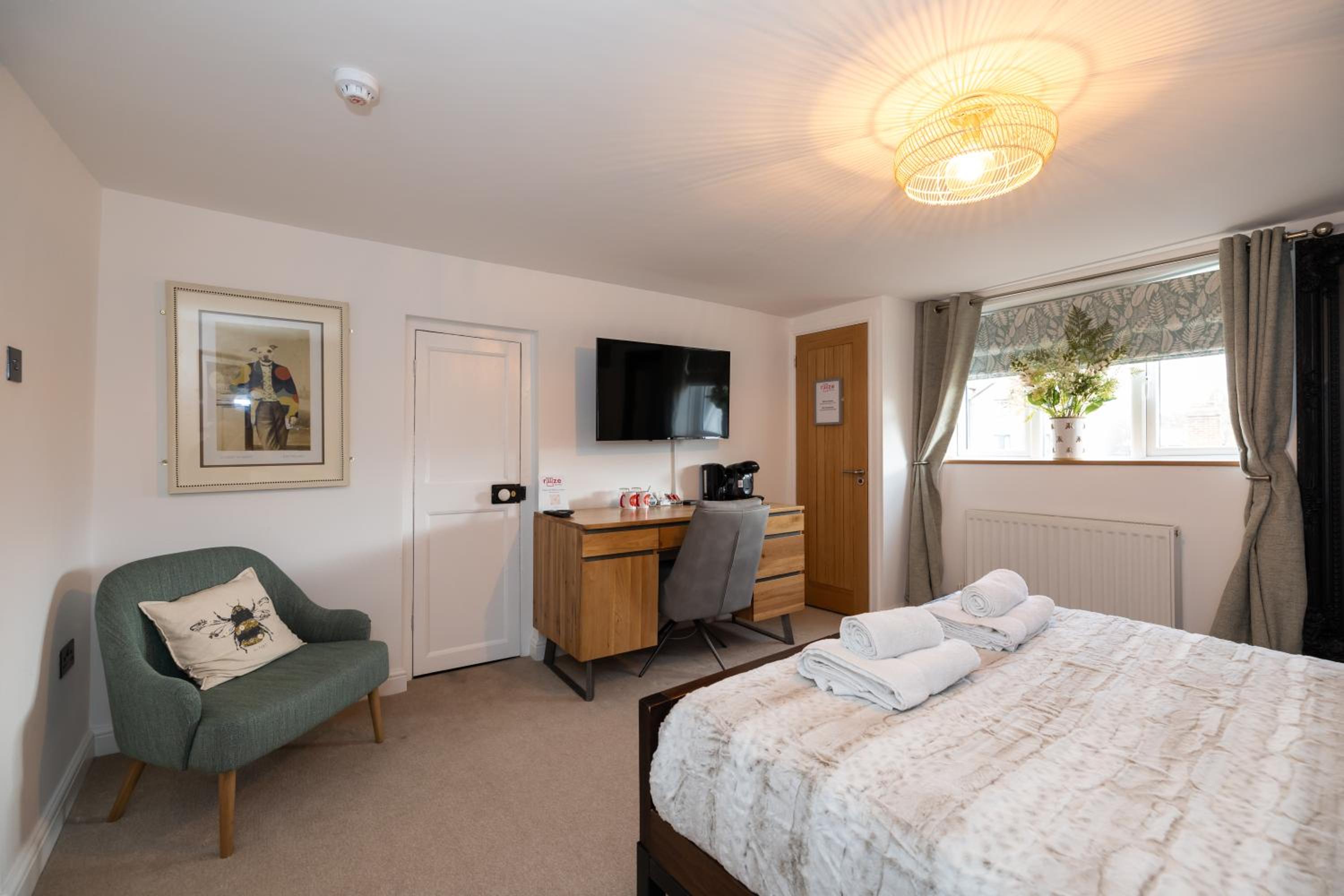 Worcester Vacations - Riize Boutique Hotel Worcester Self Check-in City Centre - Property Image 83