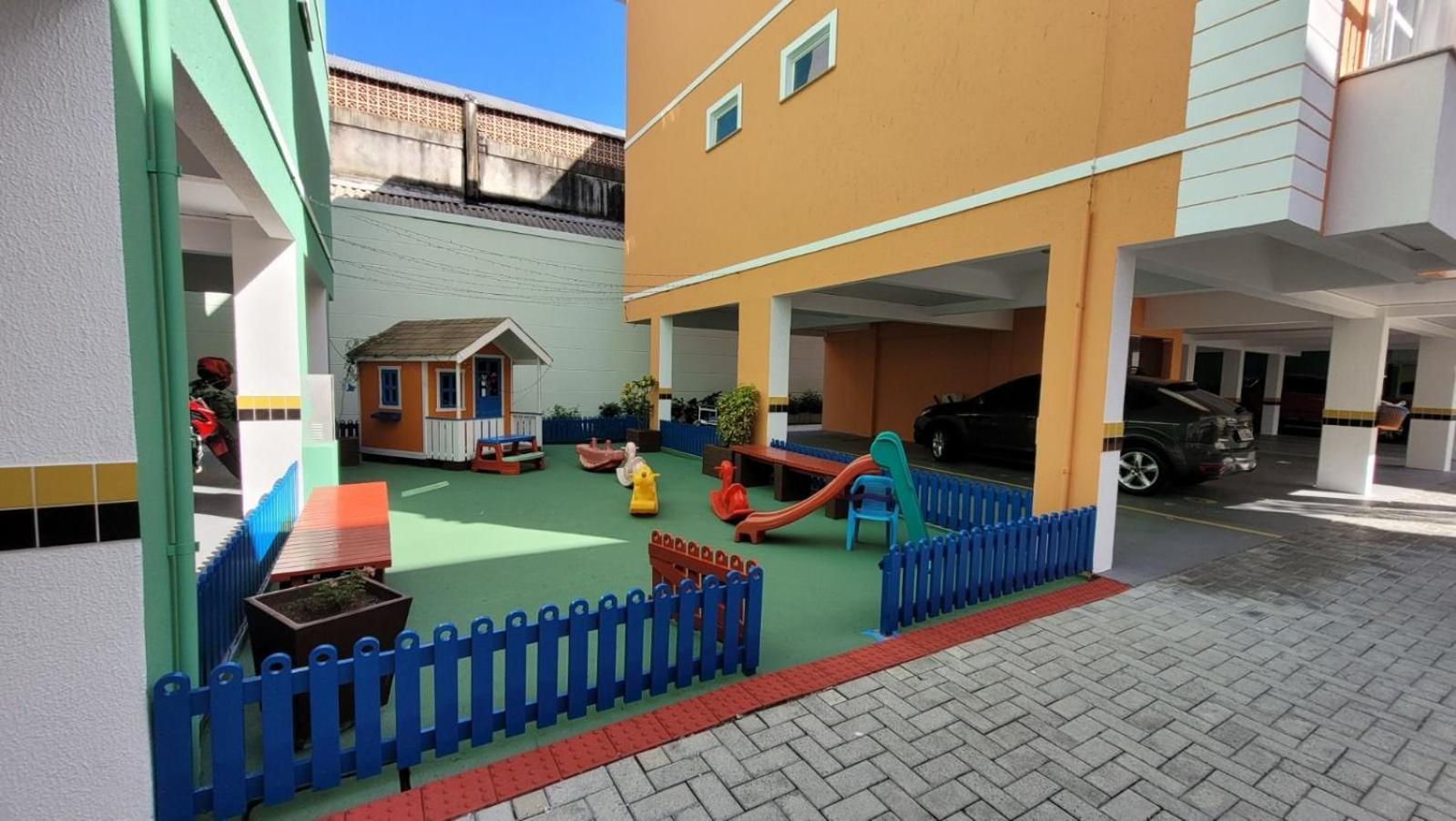 B720 - Apartamento 2 quartos em cond. com piscina