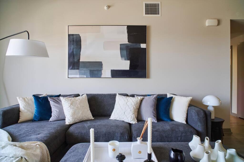 Blue Marina Views Top Floor Unit 2BD 2BA