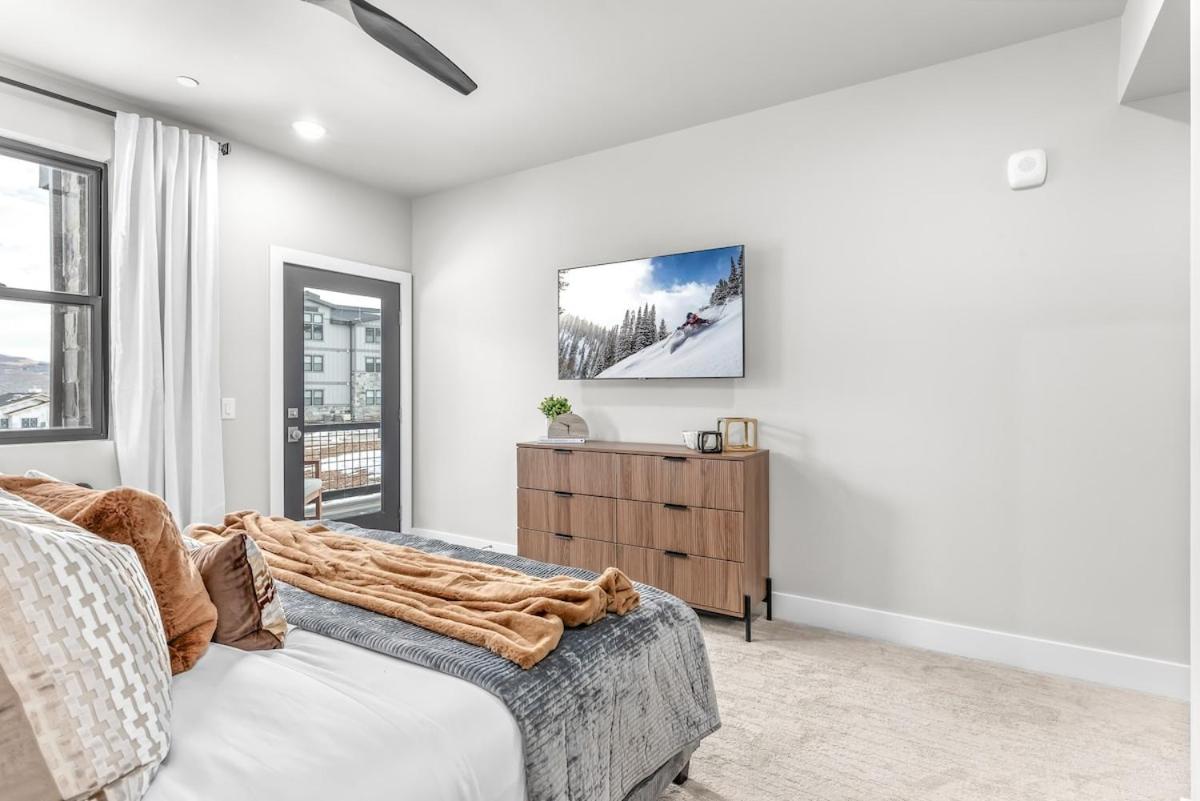 All Seasons, A Ski-to-shore Chalet At Deer Valley view 4
