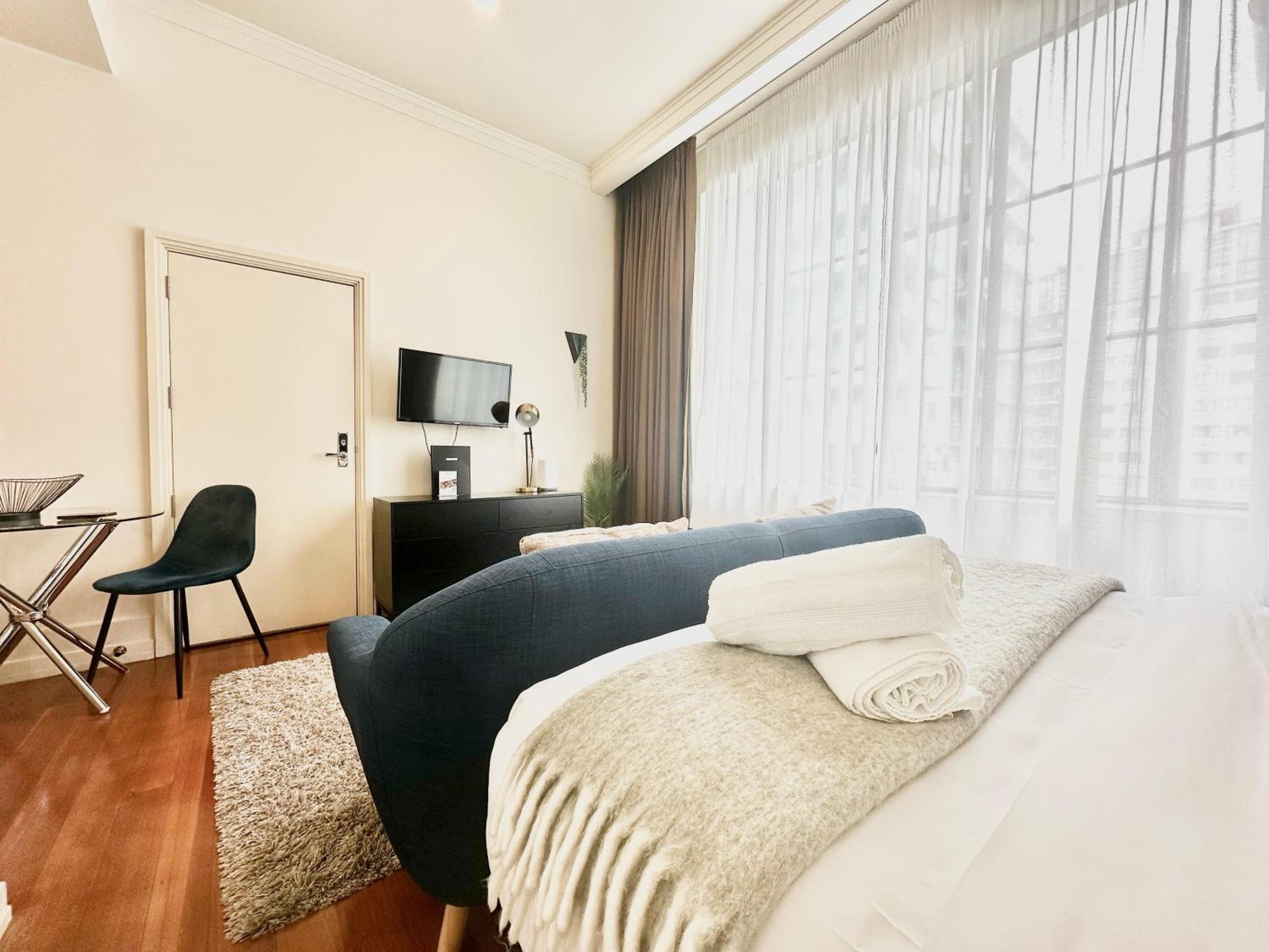 Comfort Studio Getaway with Pool and Gym view 3