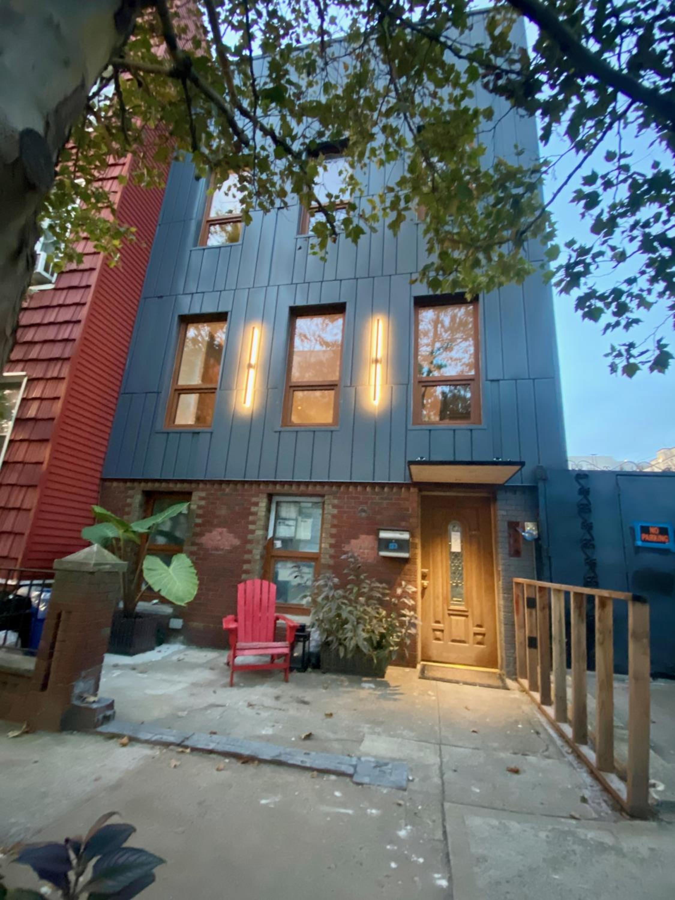 Carriage House Williamsburg Brooklyn NYC HUGE STUDIO in Brooklyn, US
