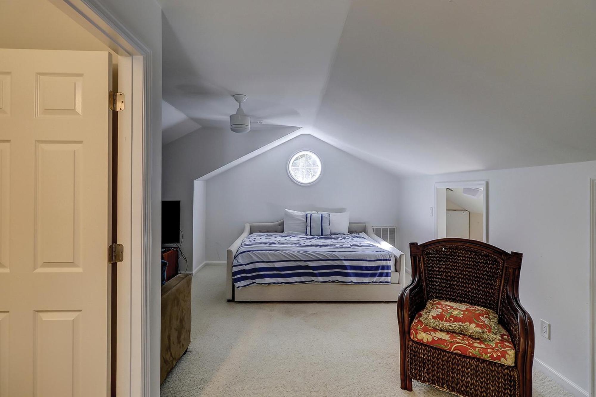 Luxury Updated 6 BR home Private Pool Near Ocean Bikes & Beach Gear Included