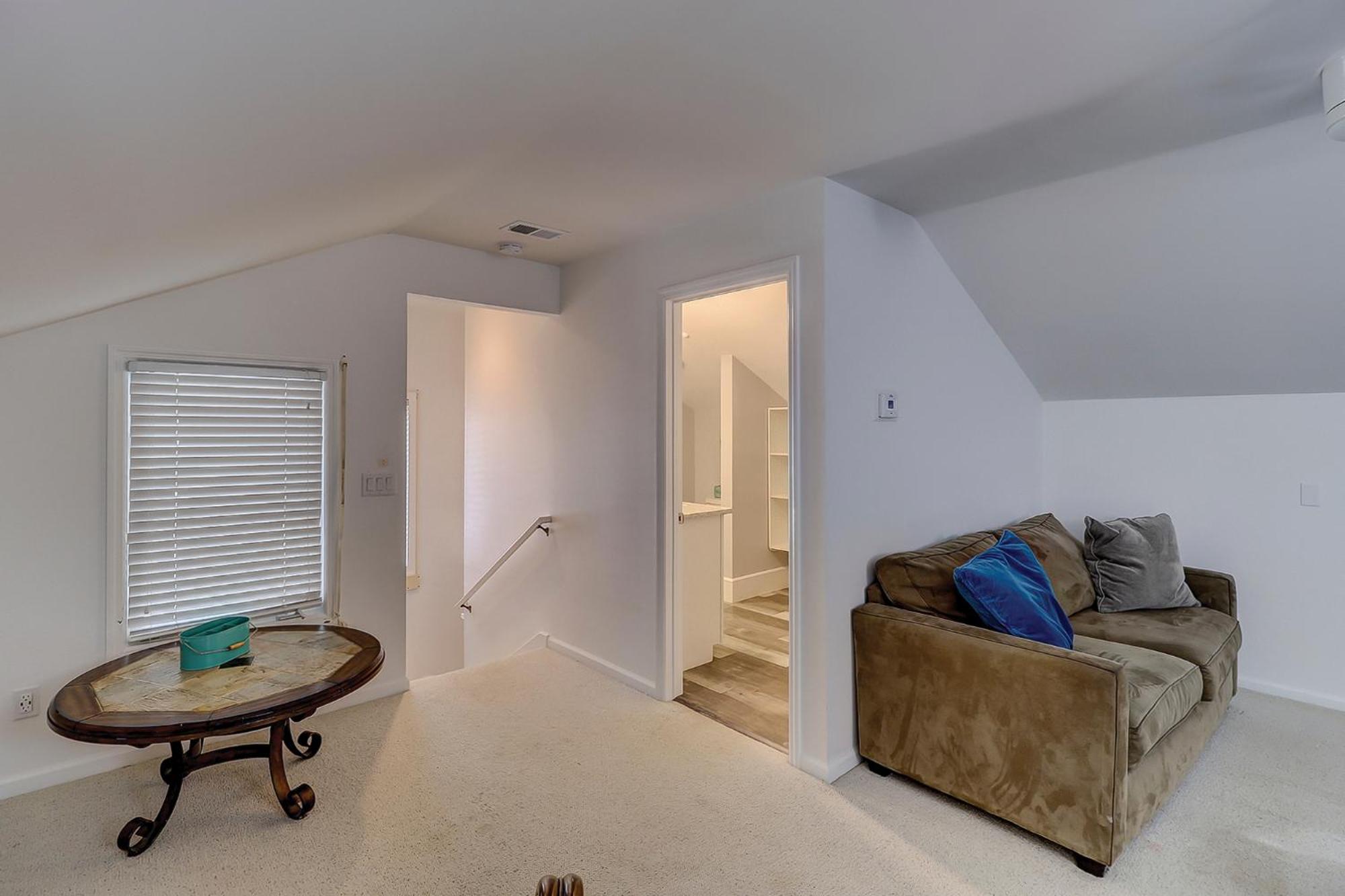 Luxury Updated 6 BR home Private Pool Near Ocean Bikes & Beach Gear Included