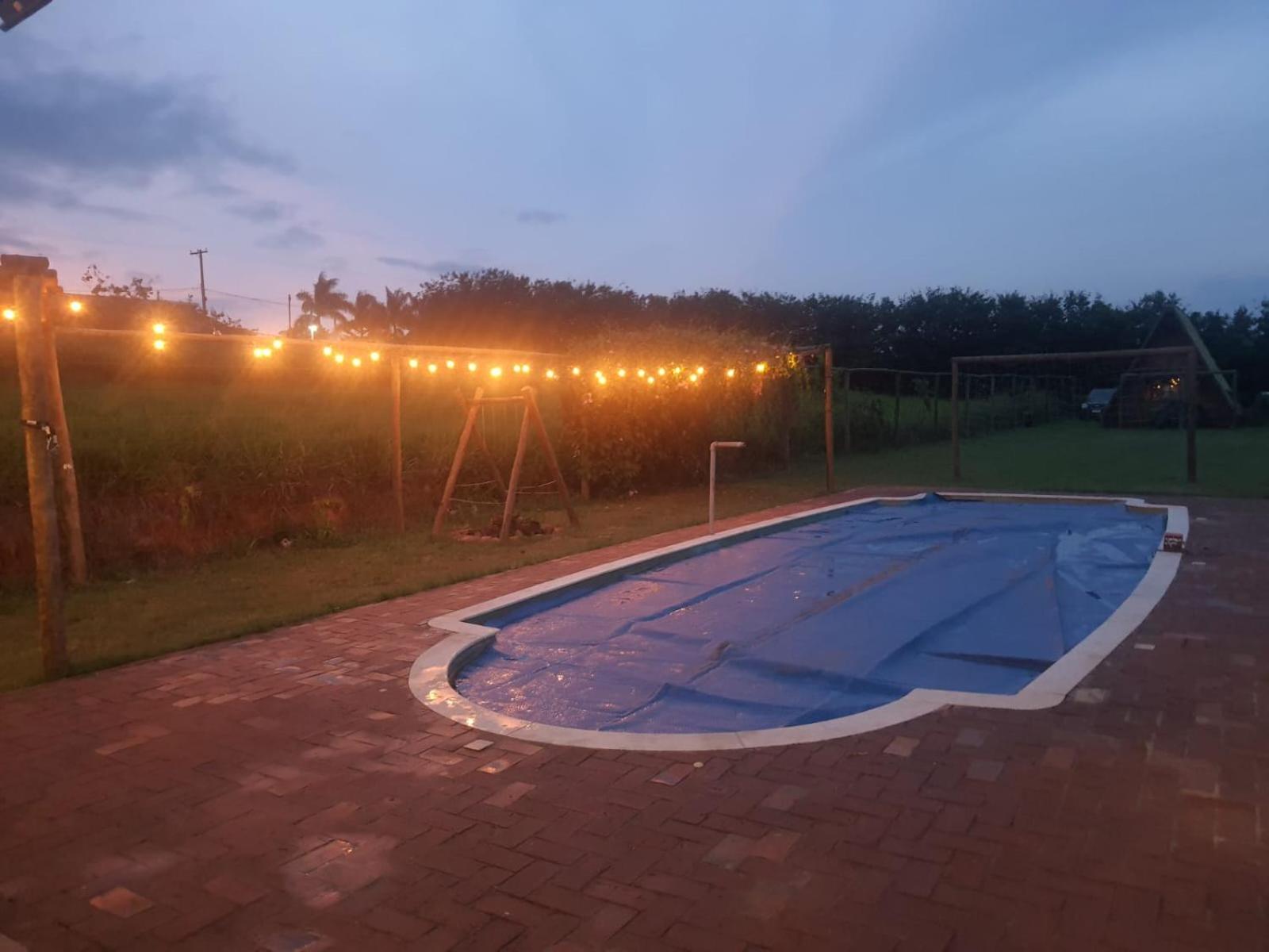 Casa de Campo / Sítio + Chalé Suíço + Área Festa + Piscina