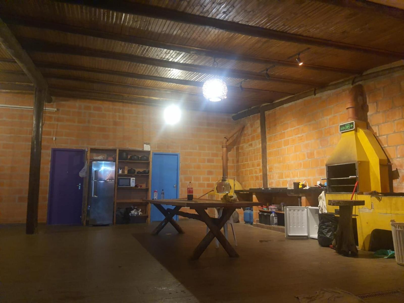 Casa de Campo / Sítio + Chalé Suíço + Área Festa + Piscina