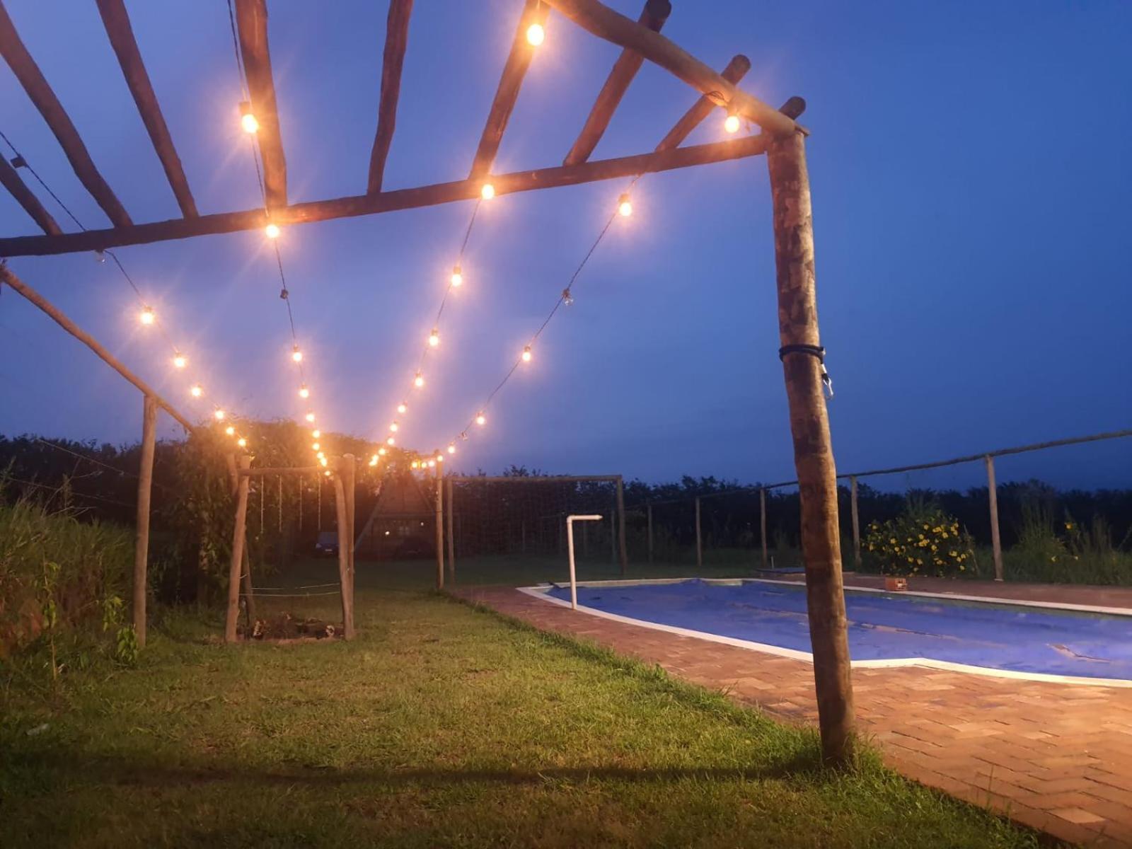 Casa de Campo / Sítio + Chalé Suíço + Área Festa + Piscina
