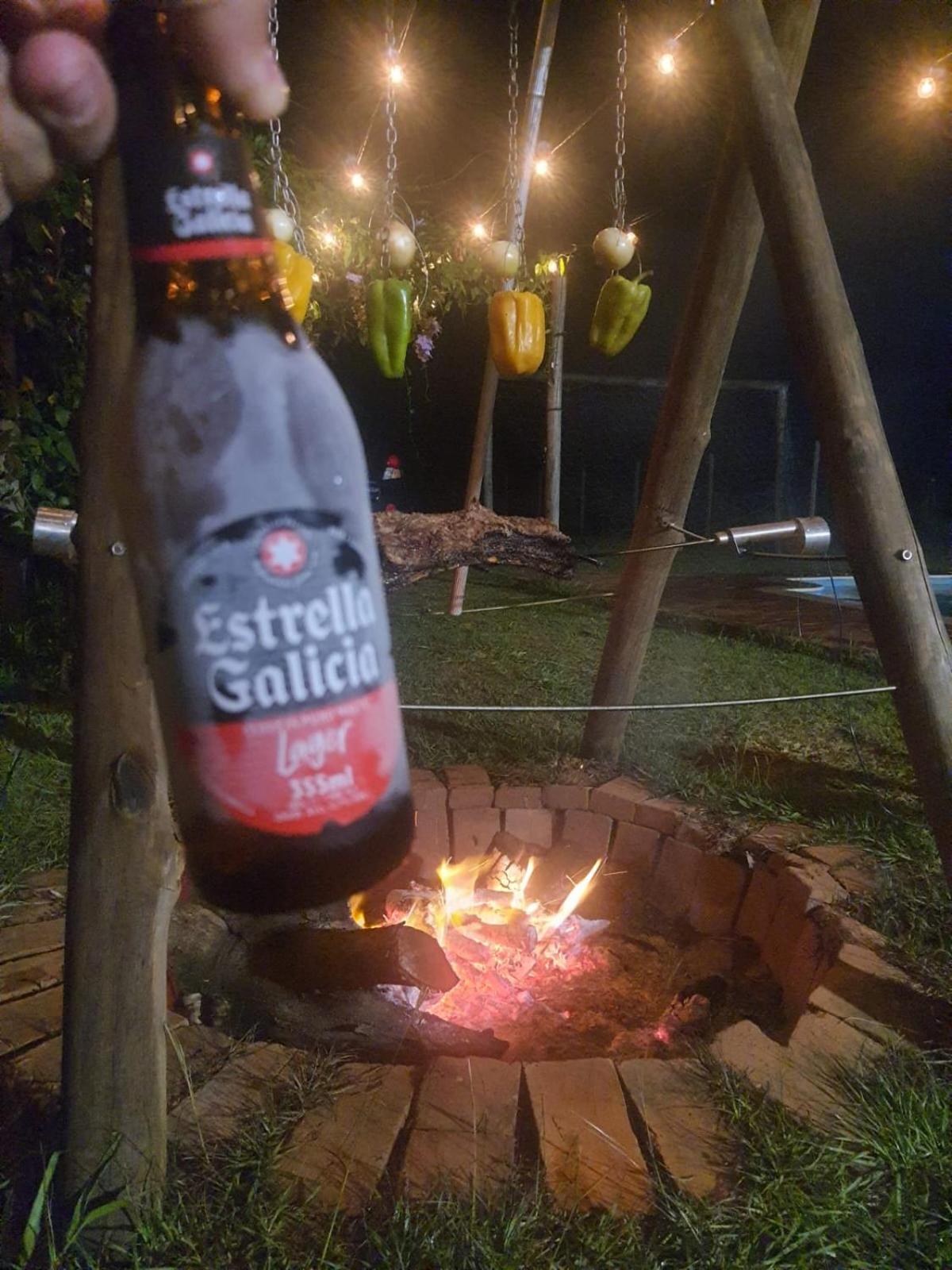 Casa de Campo / Sítio + Chalé Suíço + Área Festa + Piscina