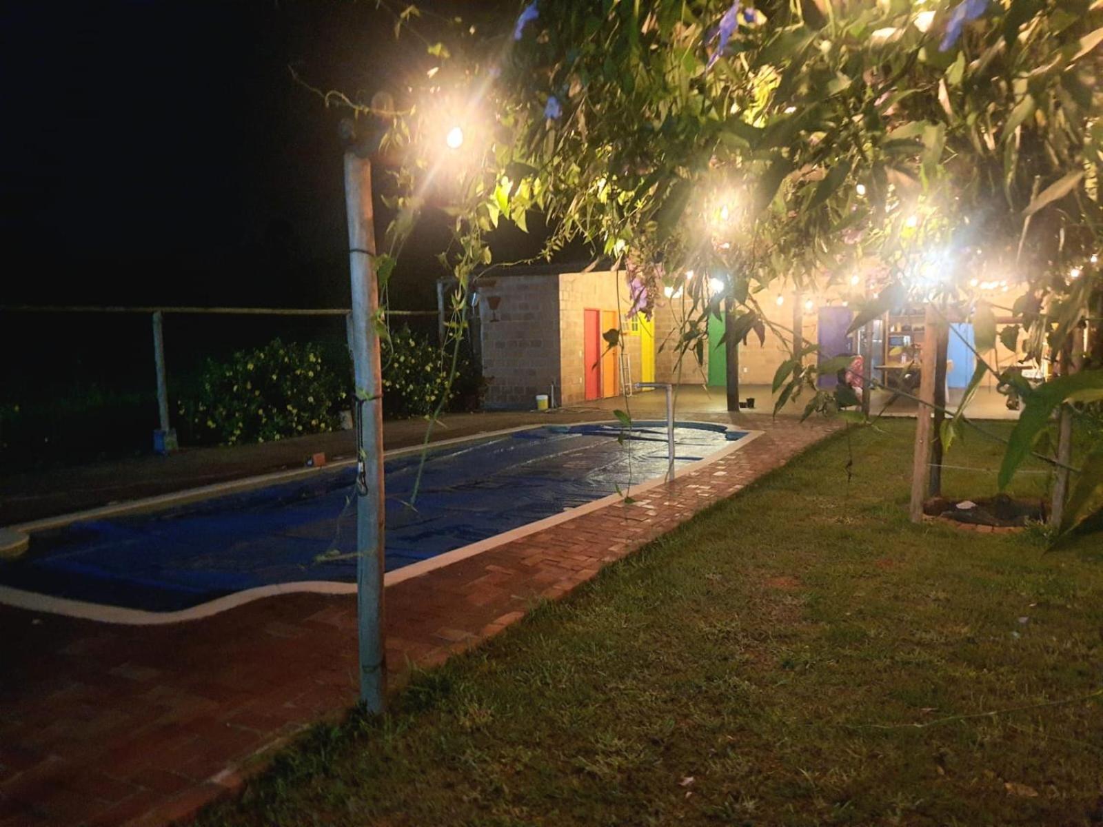 Casa de Campo / Sítio + Chalé Suíço + Área Festa + Piscina
