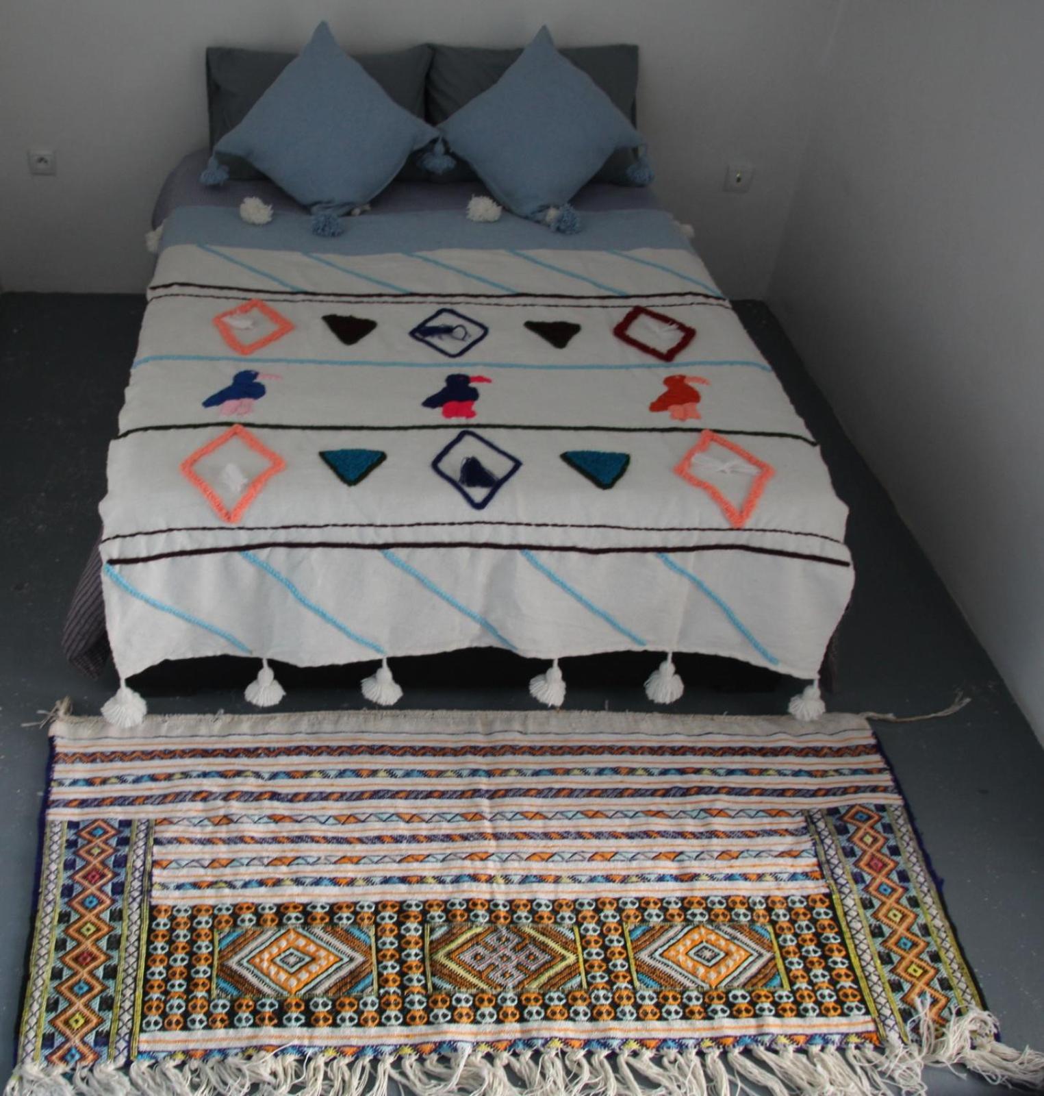 ASARAG GUEST HOUSE, YOGA & Surf