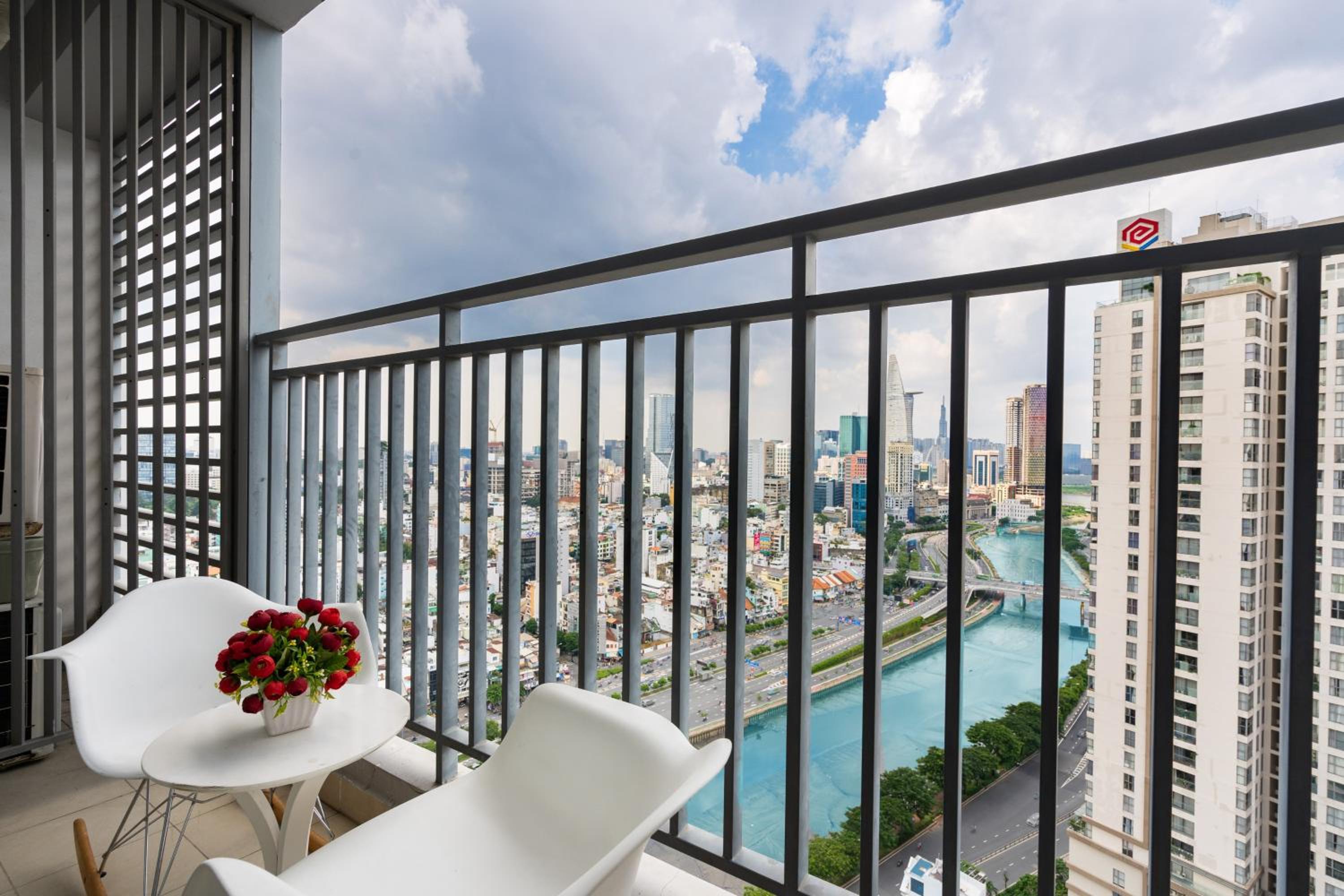 Goby home in Rivergate Luxury Apartment - near Ben Thanh market