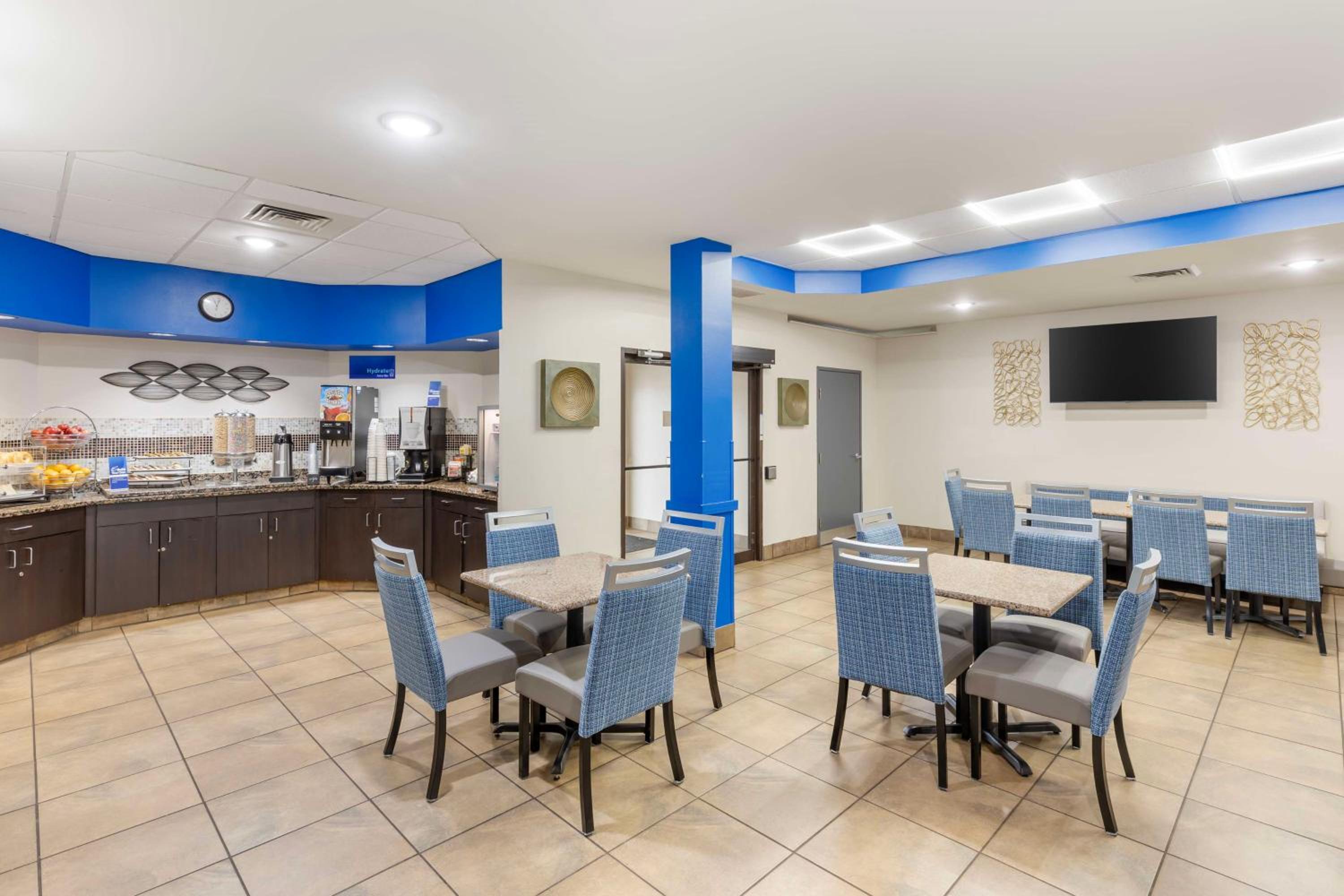 St Louis Vacations - Best Western St. Louis Inn - Property Image 4