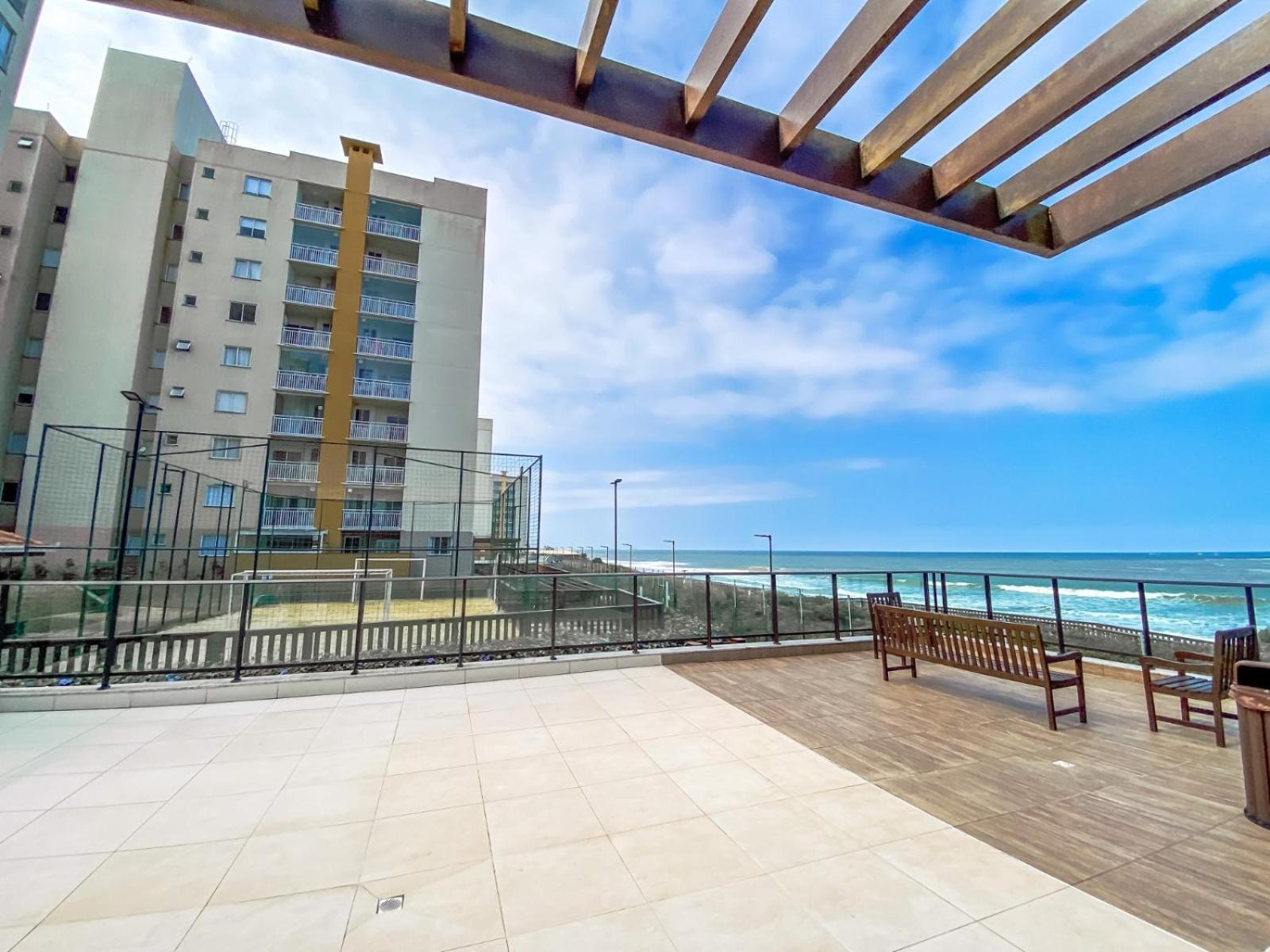 Resort em Barra velha, pé na areia e vista mar