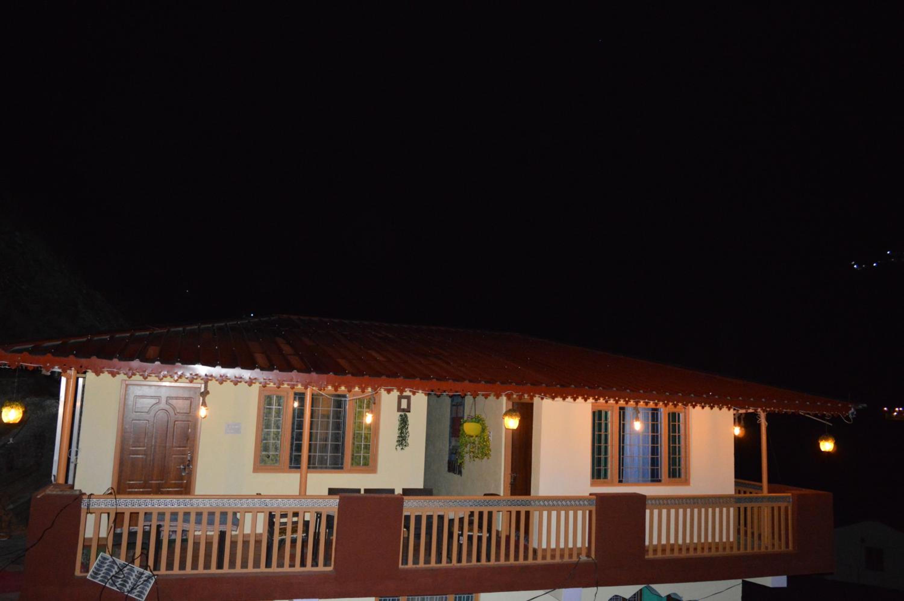 Laxmi Narayan Homestay-Harshil
