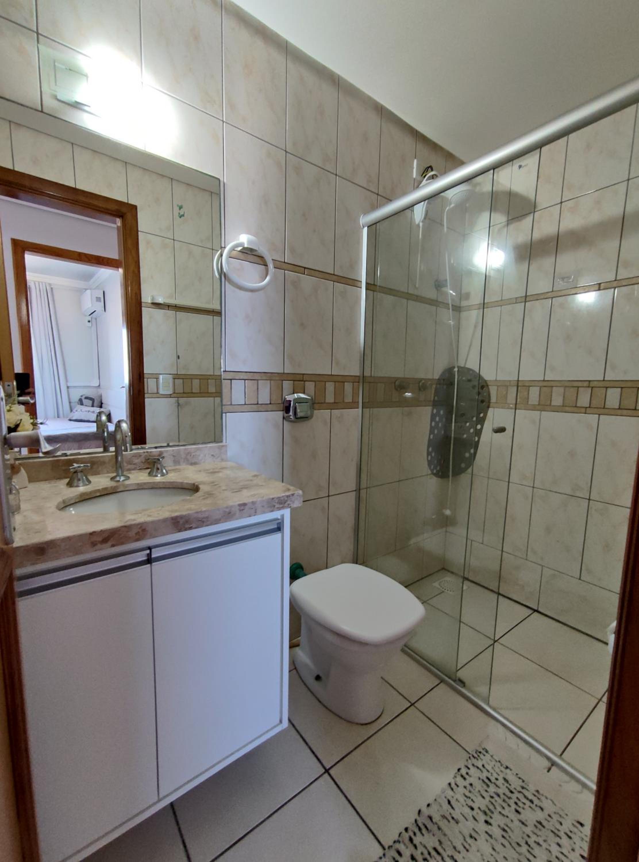 Apto 2 dorm com vista para o mar