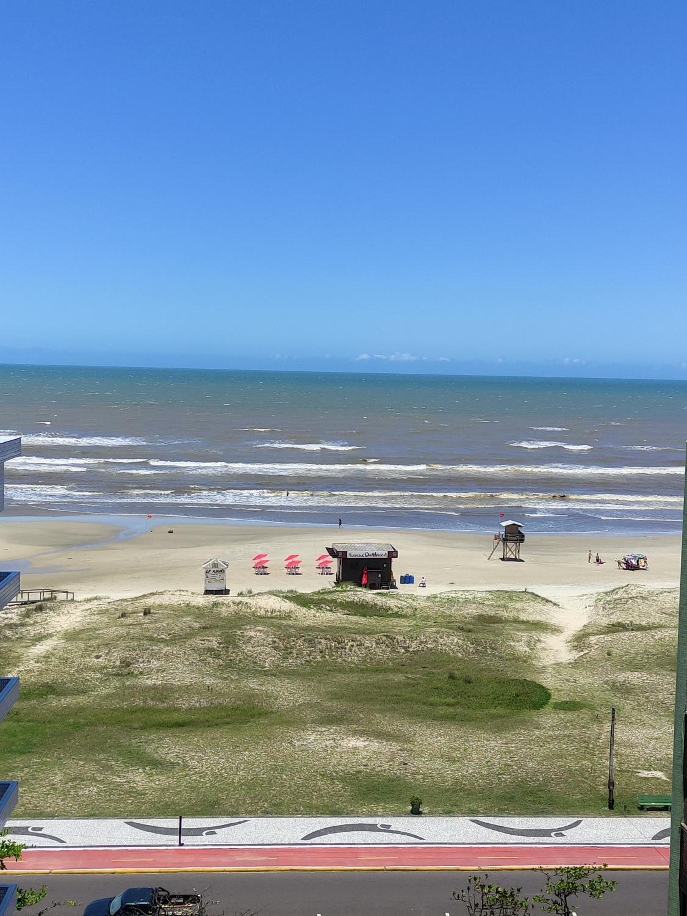 Apto 2 dorm com vista para o mar