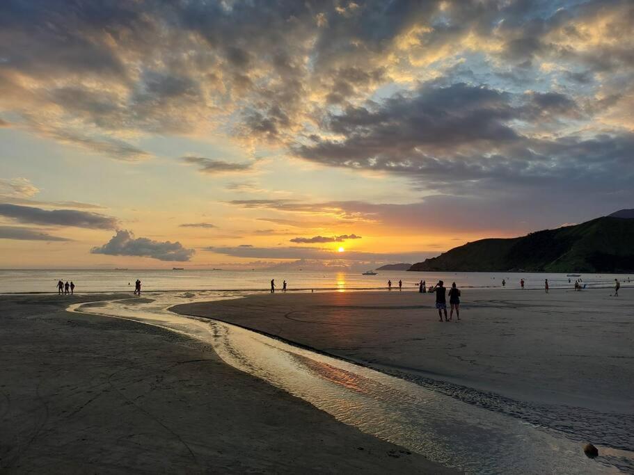 Casa de Temporada - São Sebastião - Praia Barequeçaba - 500m da praia
