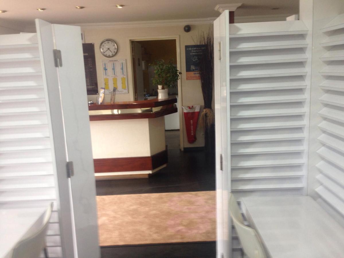 hotel reception