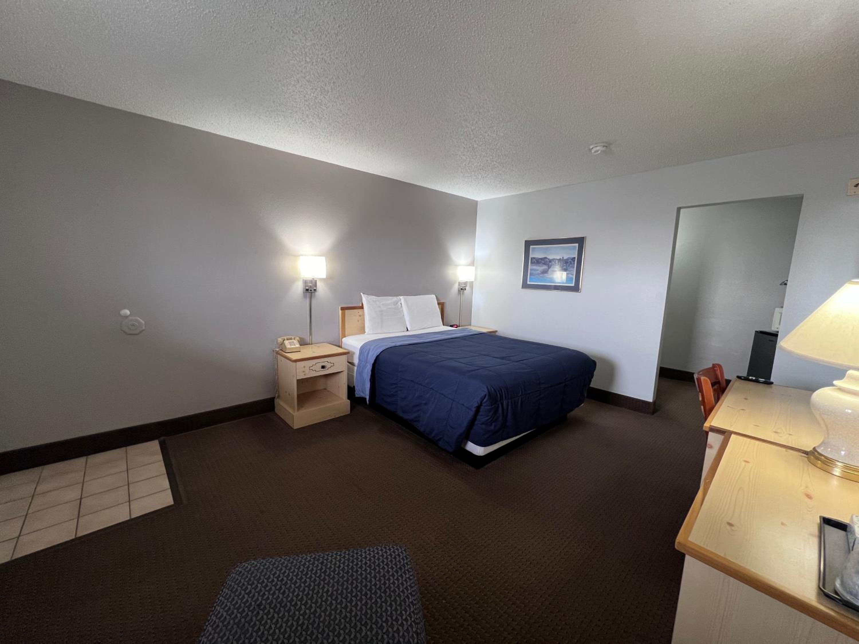 Dodge City Vacations - Regency Inn - Property Image 5