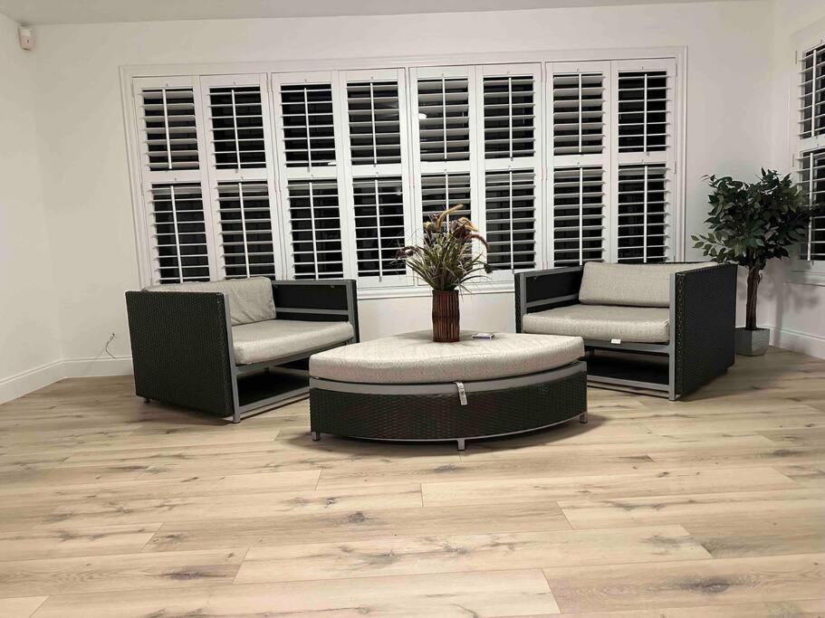 Prime Location W/Pool - Property Image 24