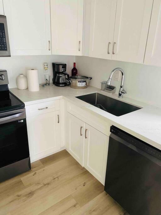 Prime Location W/Pool - Property Image 20