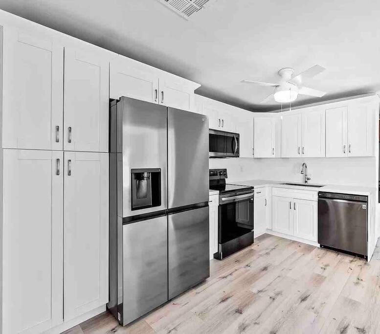 Prime Location W/Pool - Property Image 14