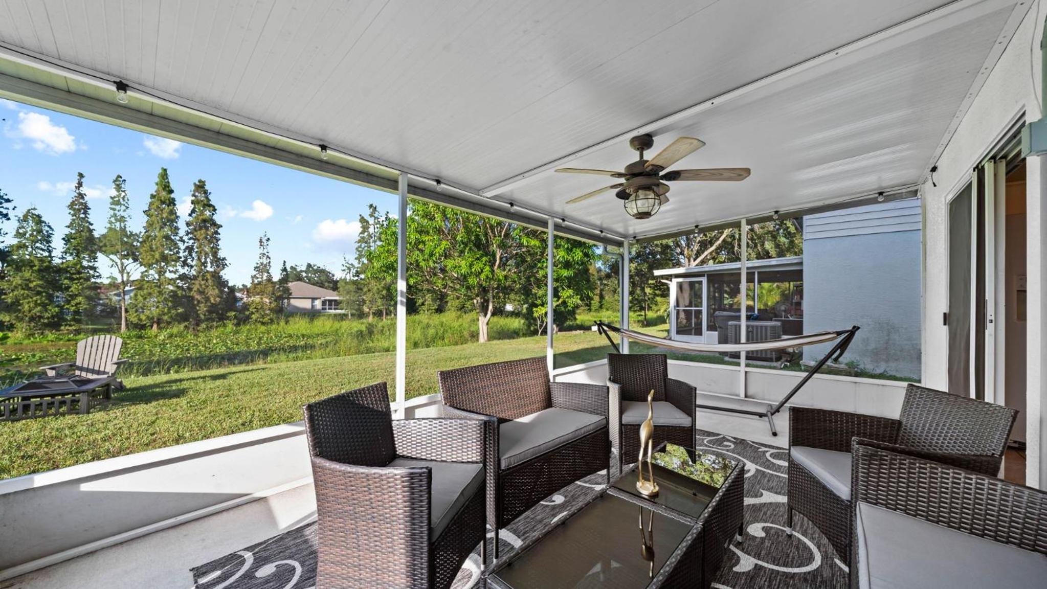 Brandon Central Location 4BR Lake Oasis