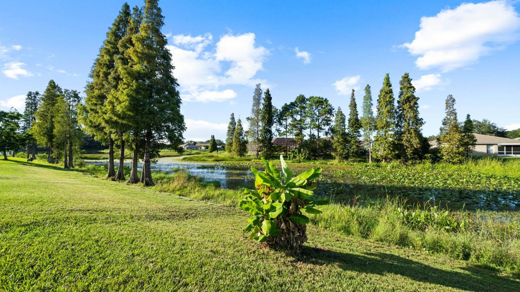 Brandon Central Location 4BR Lake Oasis