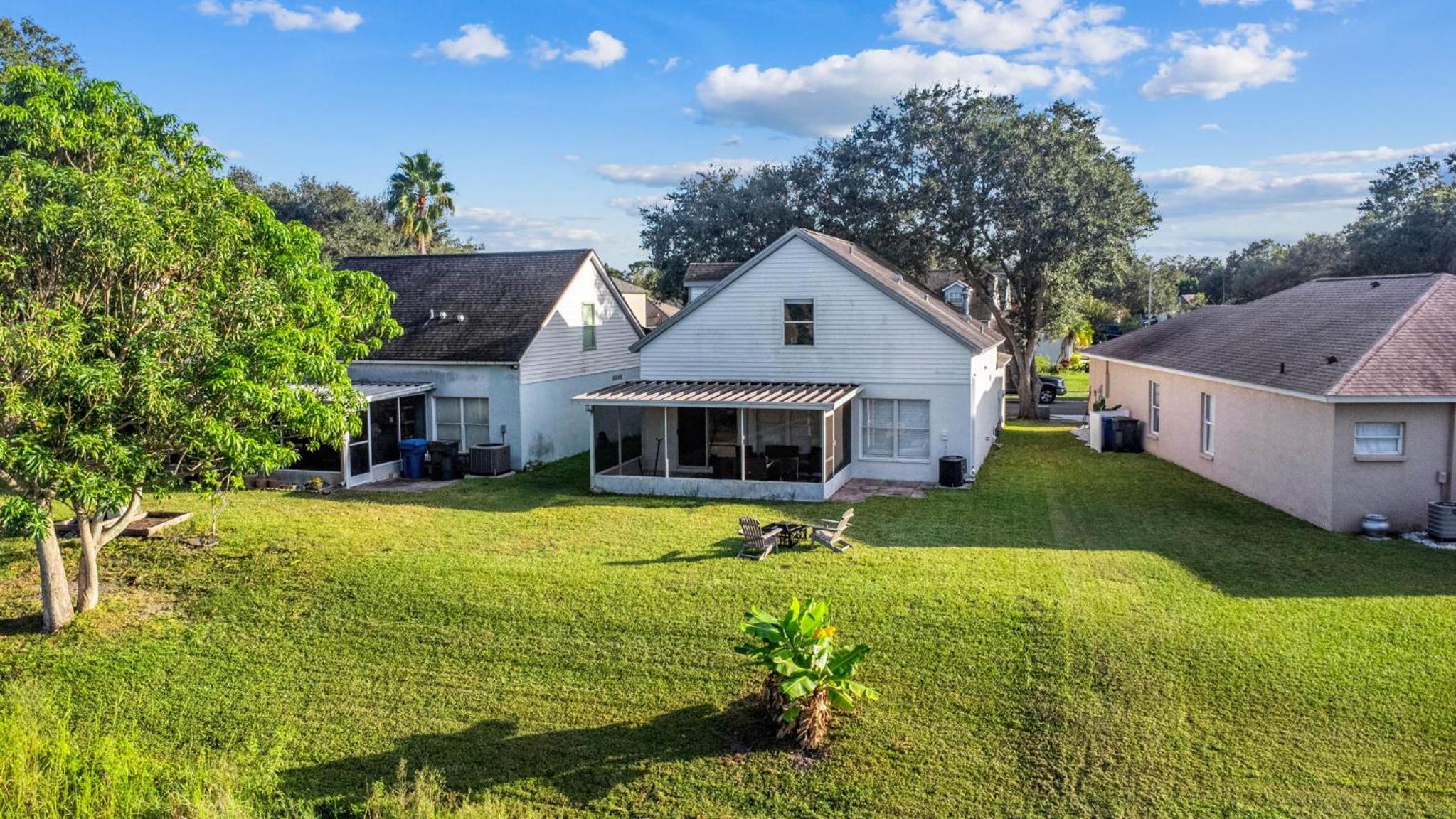 Brandon Central Location 4BR Lake Oasis