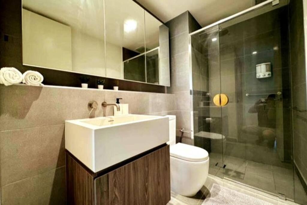 City Chic Living: 1-BR APT Overlooking Rundle Mall