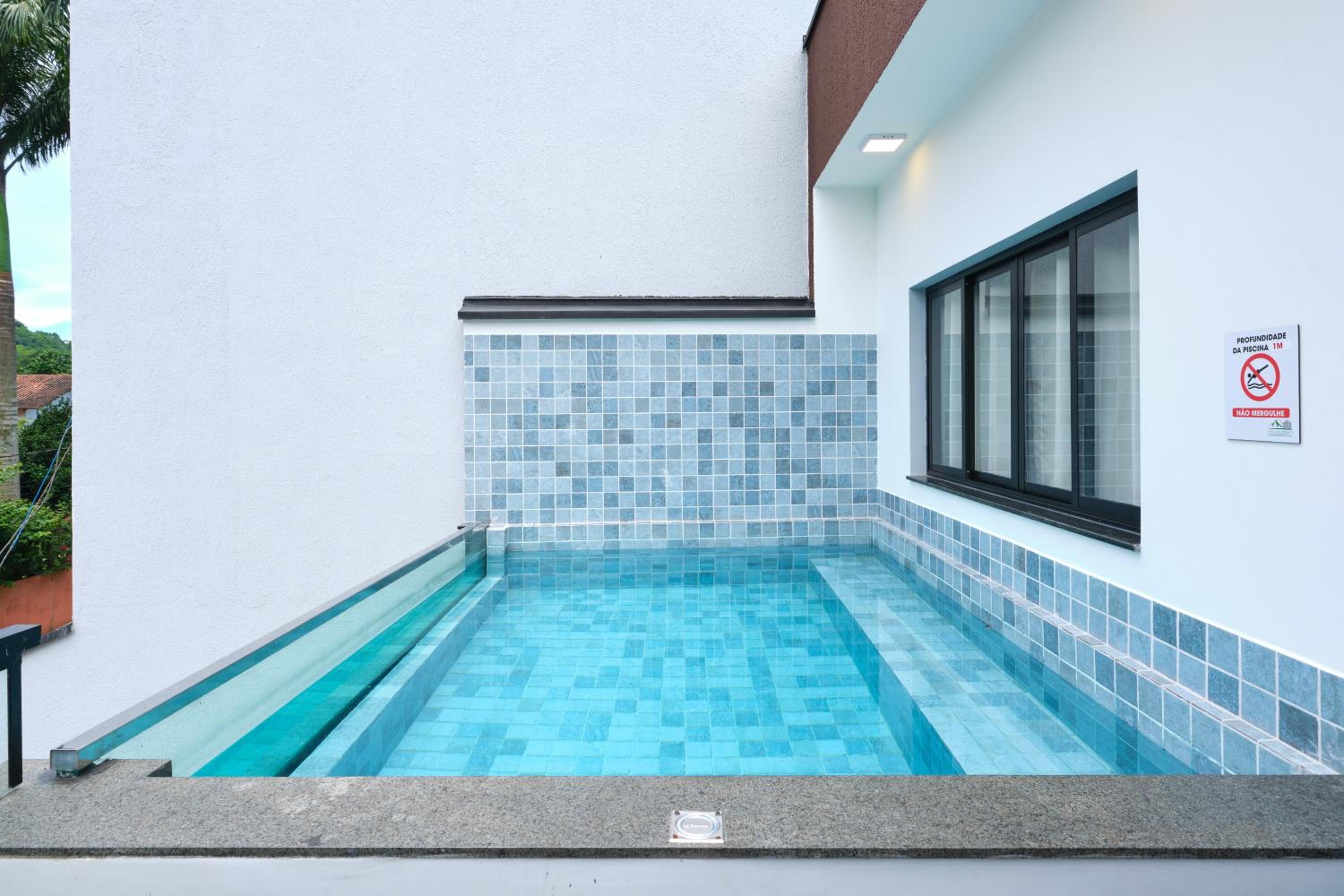 Villa da Serra 2 - Casa com piscinas privativas vidro